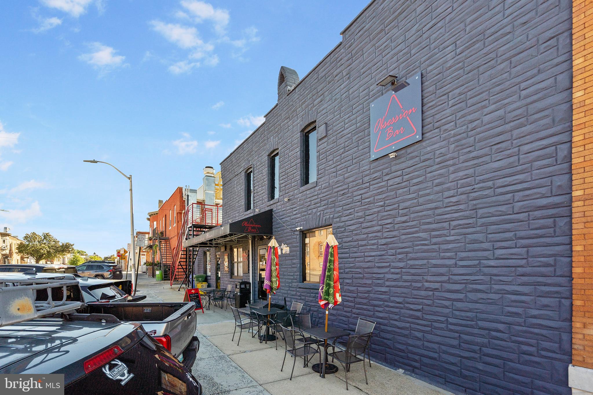 CANTON - Commercial Sale