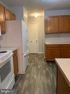 LAUREL RIDGE - Residential Lease