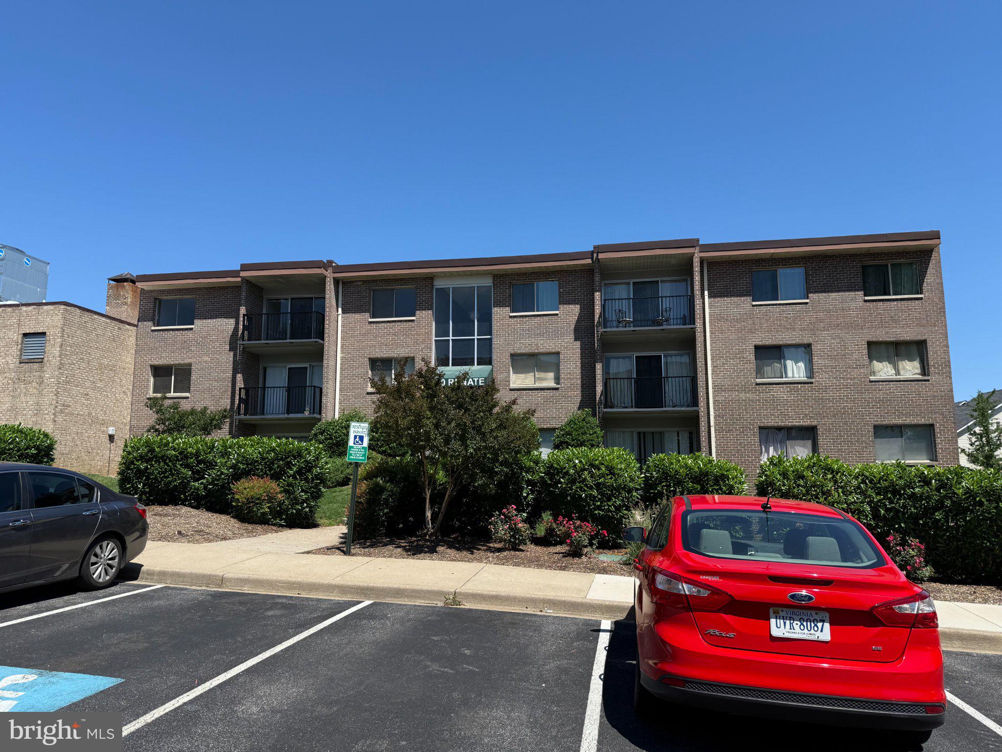 OCCOQUAN RIDGE CONDO - Residential