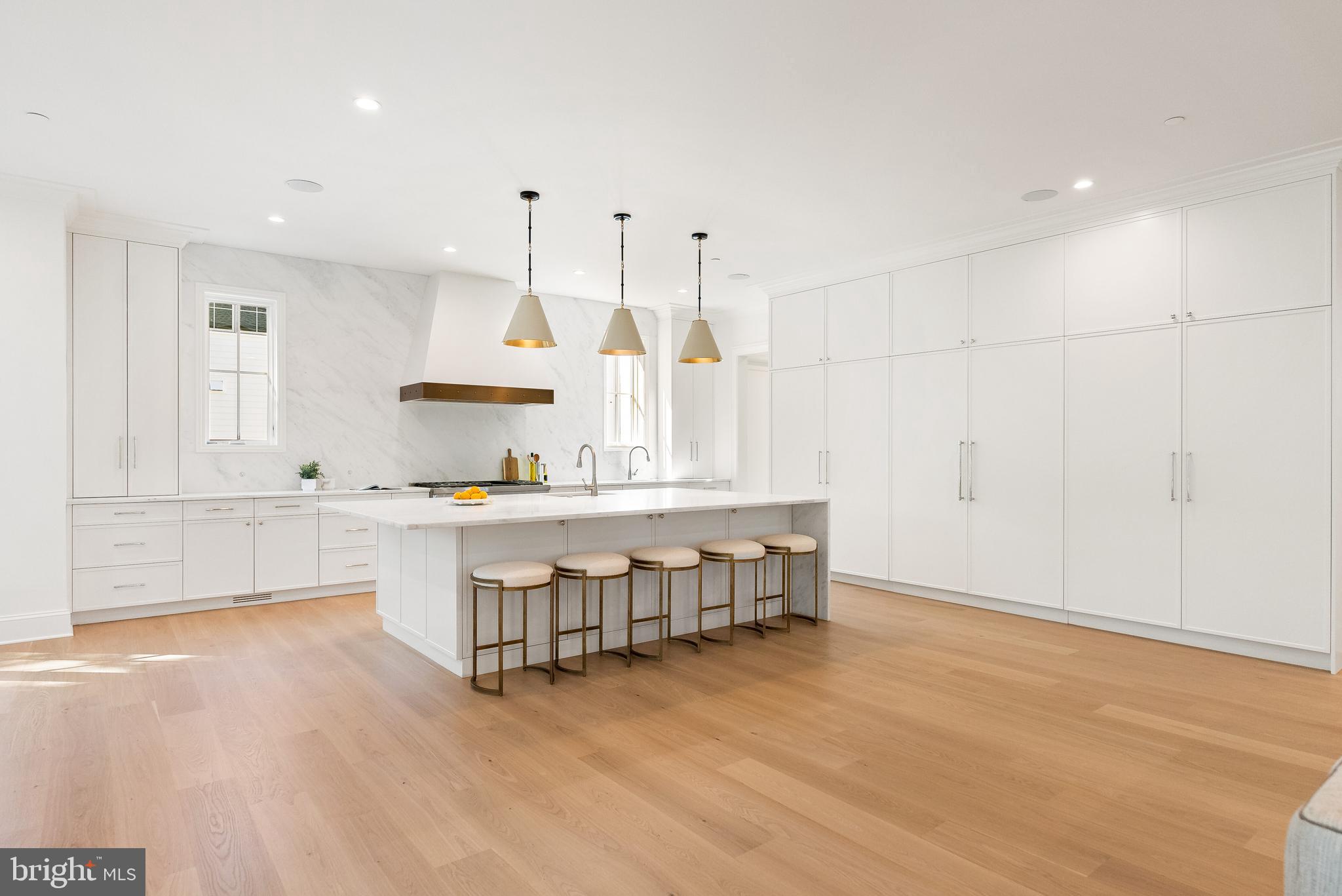 FOREST HILLS - Residential