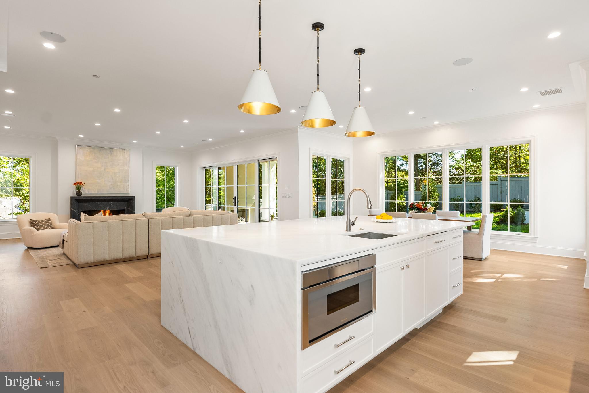 FOREST HILLS - Residential