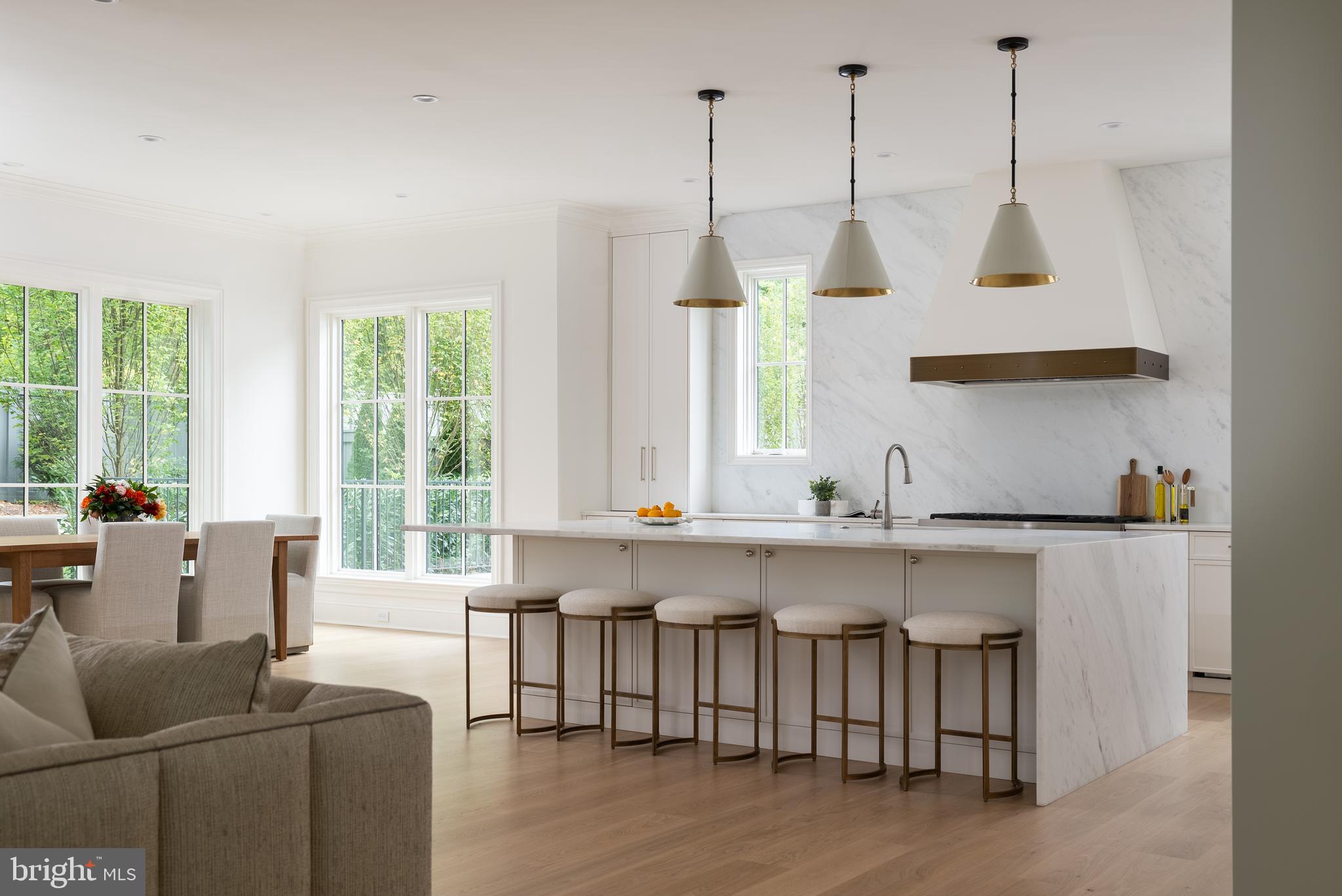 FOREST HILLS - Residential