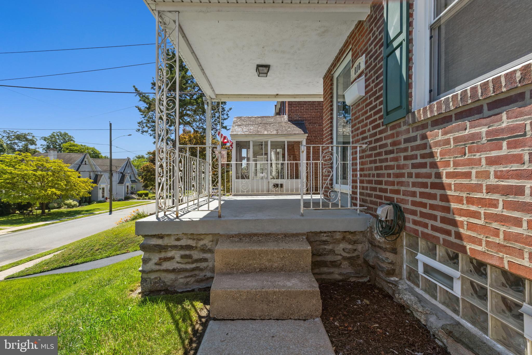 MANOA - Residential