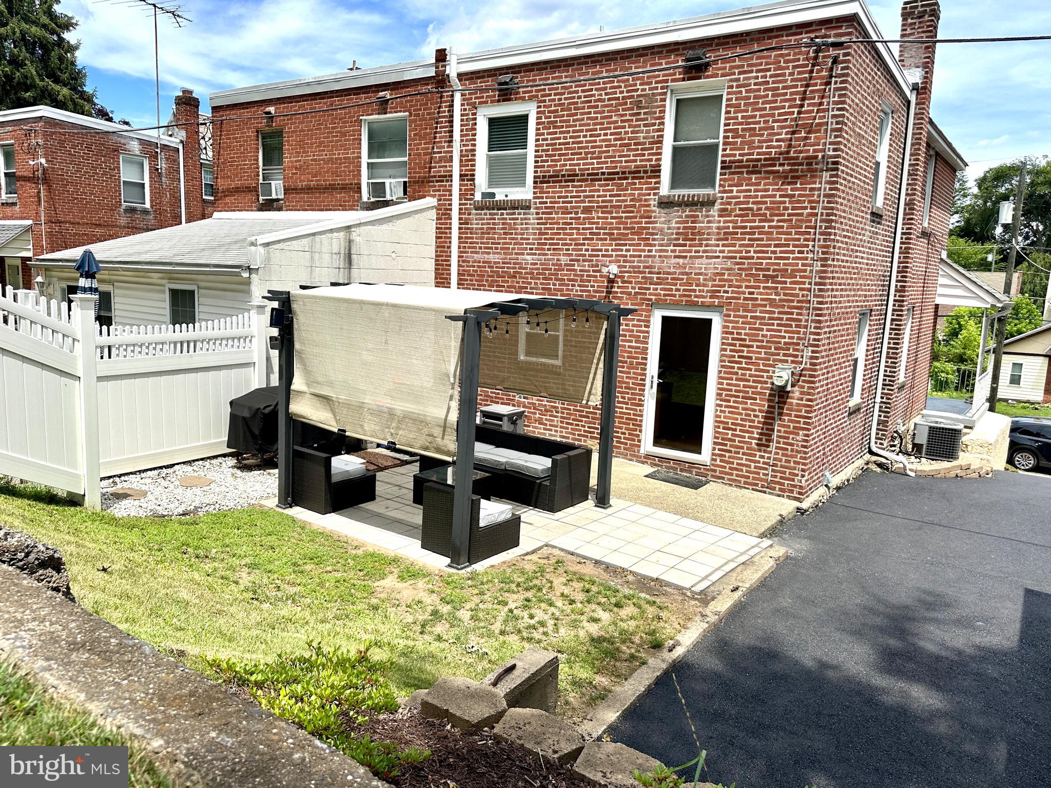 MANOA - Residential