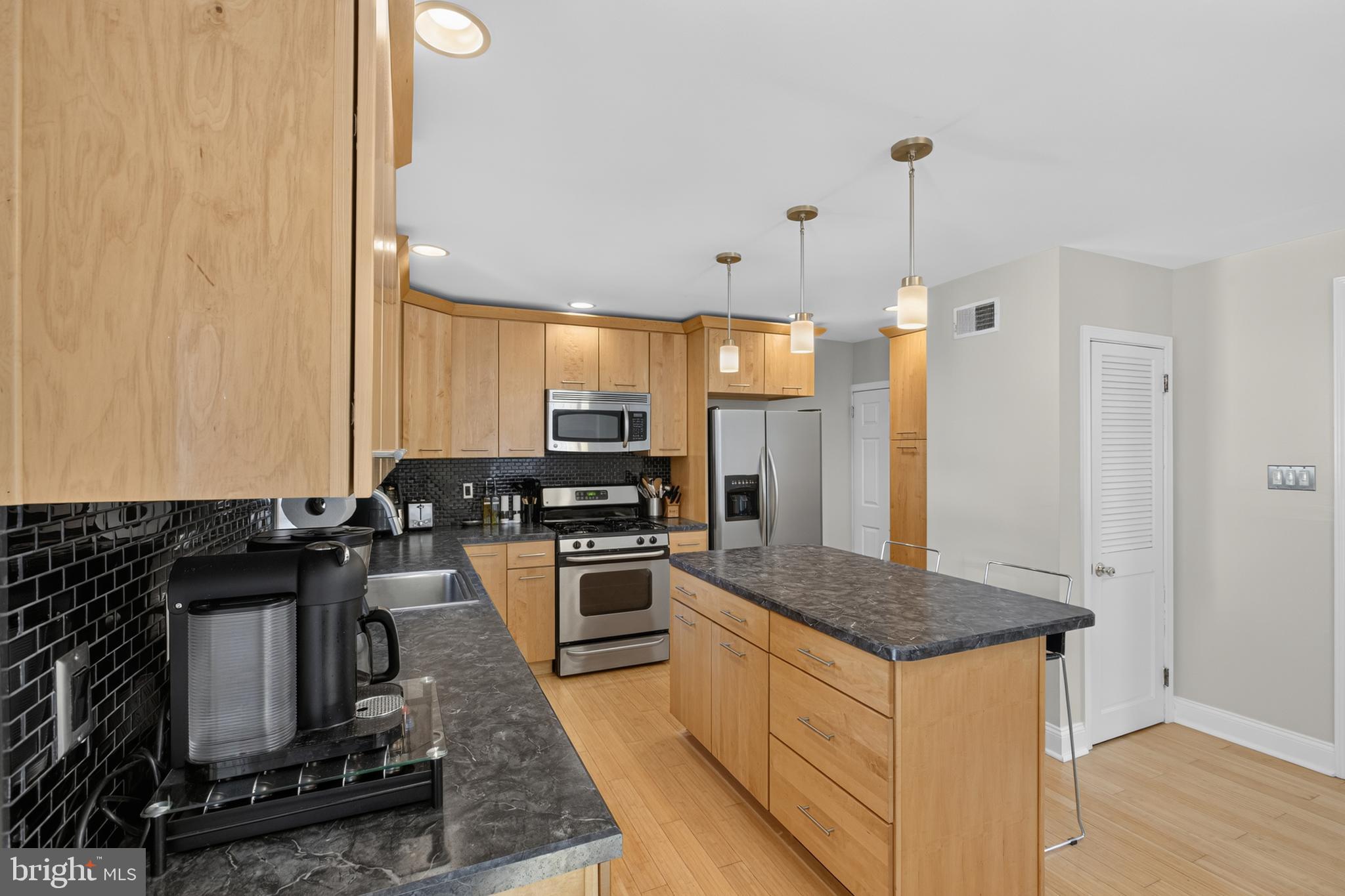 MANOA - Residential