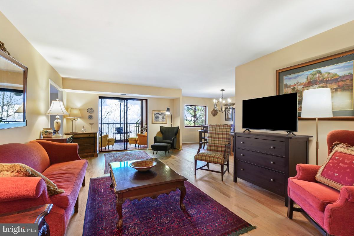 MONTEBELLO - Residential
