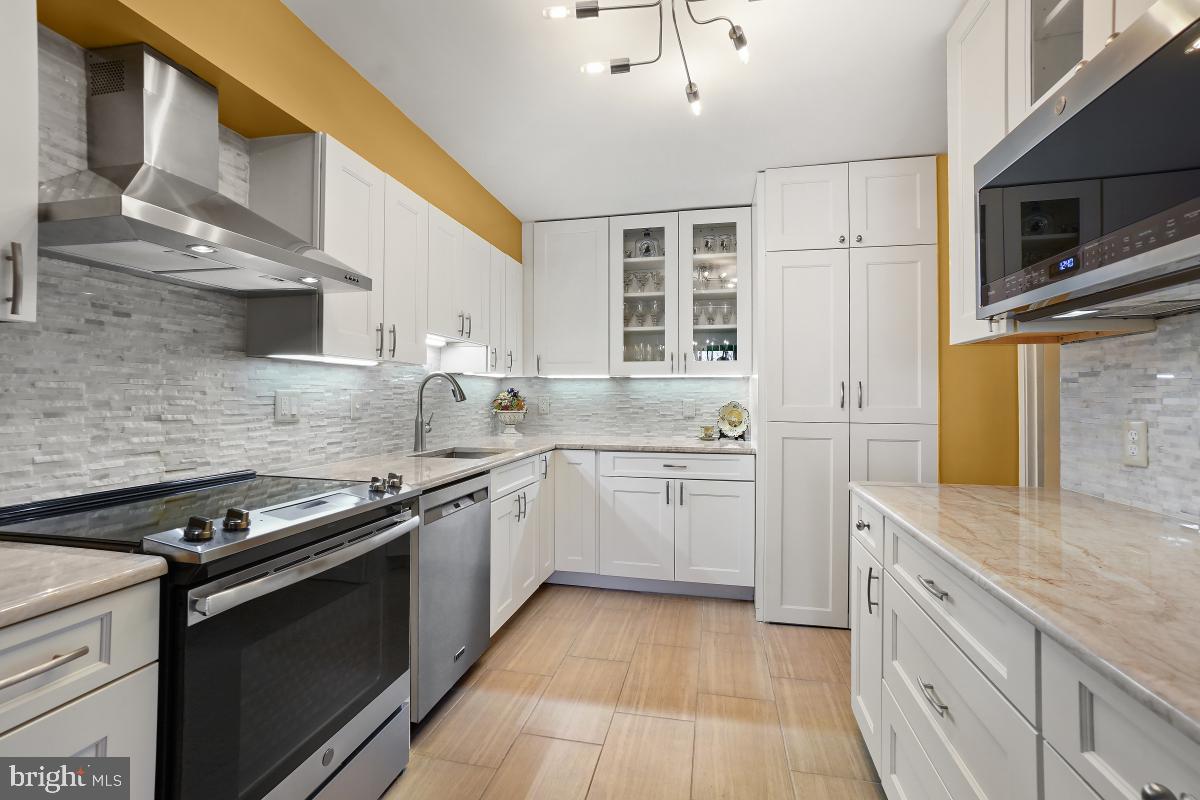 MONTEBELLO - Residential