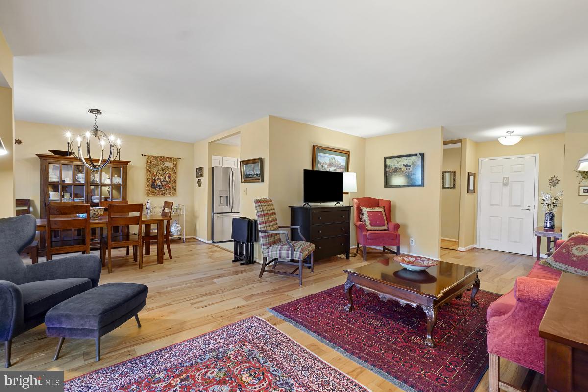 MONTEBELLO - Residential