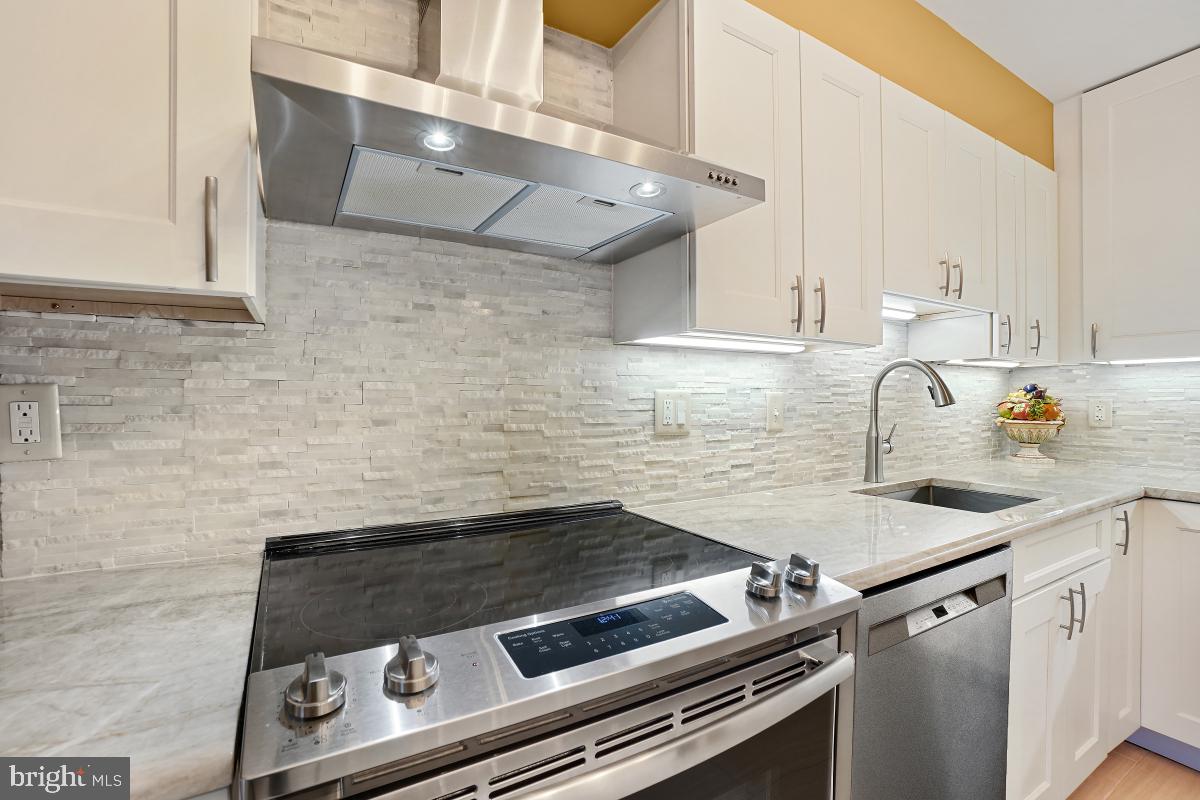 MONTEBELLO - Residential