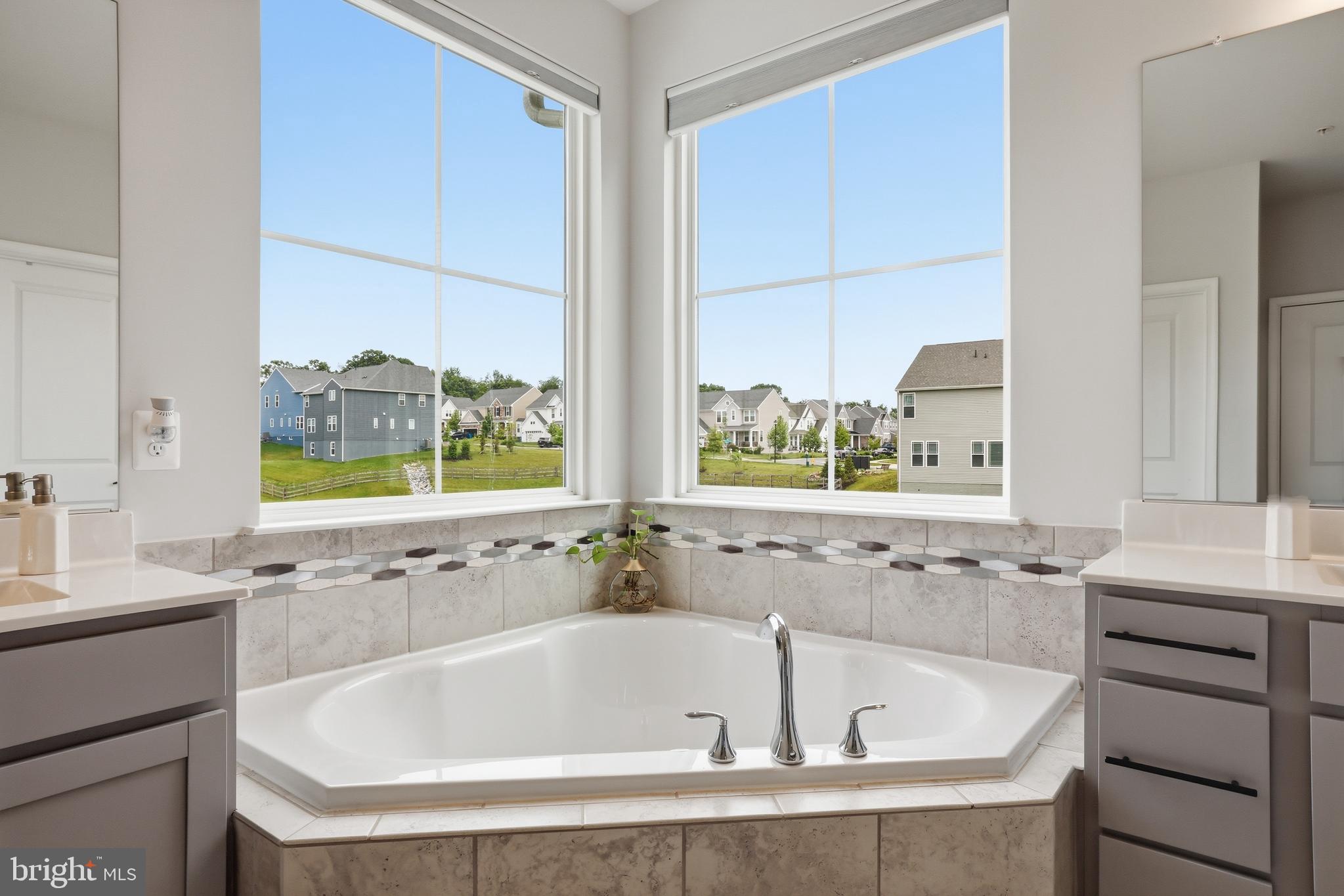 TALLYN RIDGE - Residential