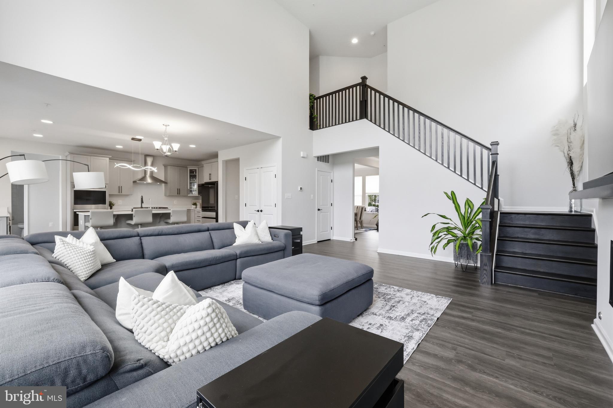 TALLYN RIDGE - Residential
