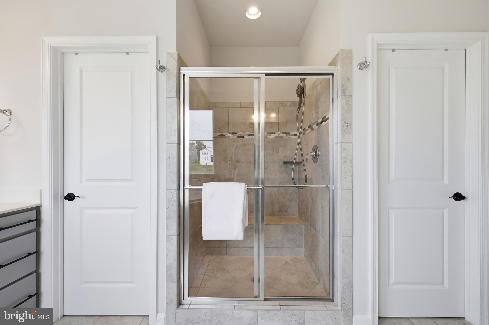 TALLYN RIDGE - Residential
