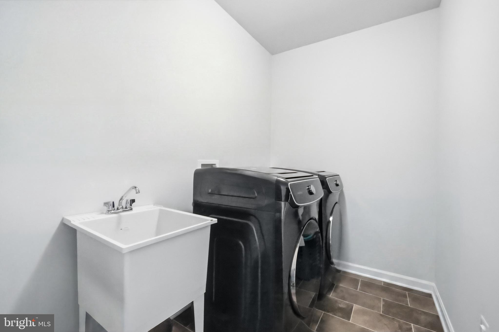 TALLYN RIDGE - Residential