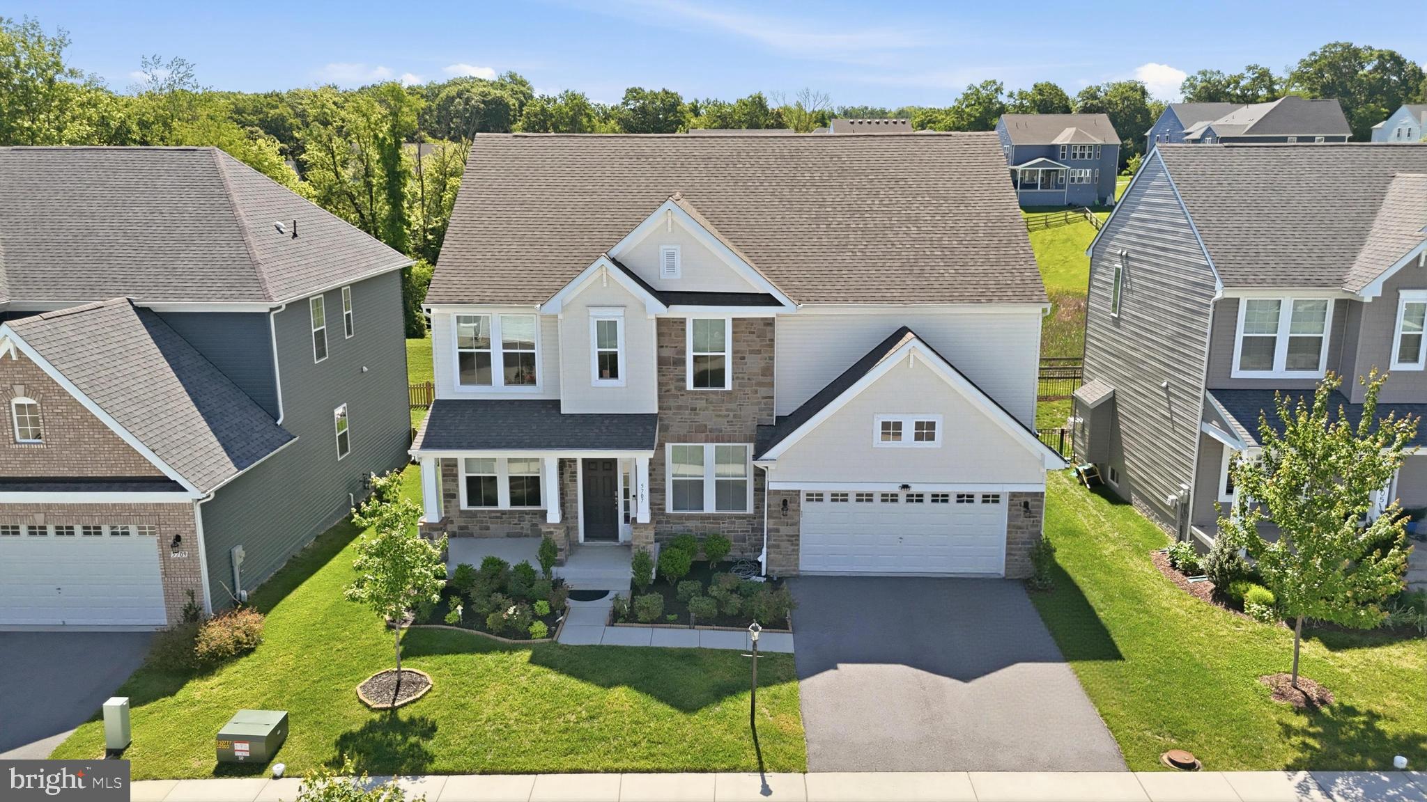 TALLYN RIDGE - Residential