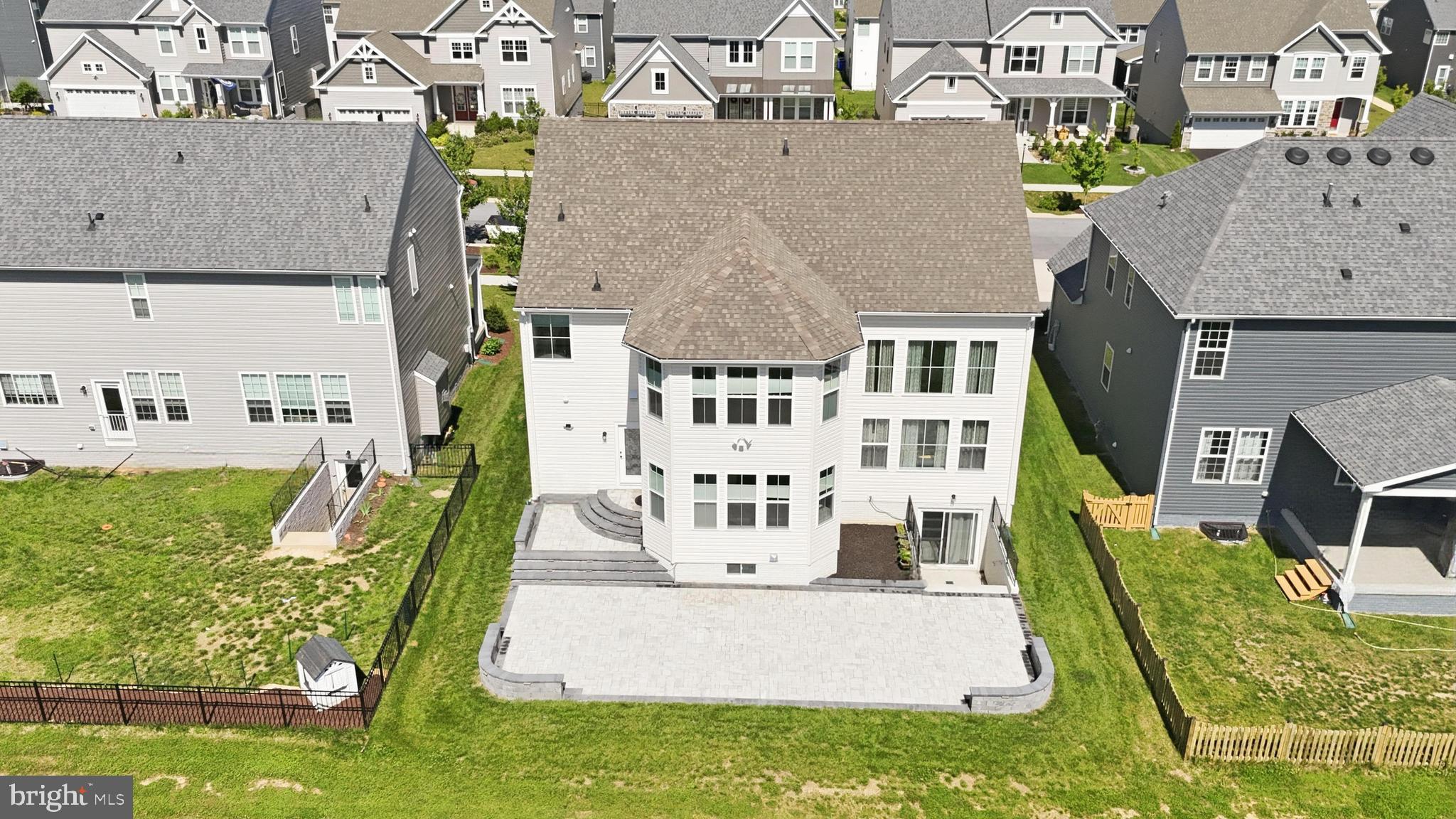TALLYN RIDGE - Residential