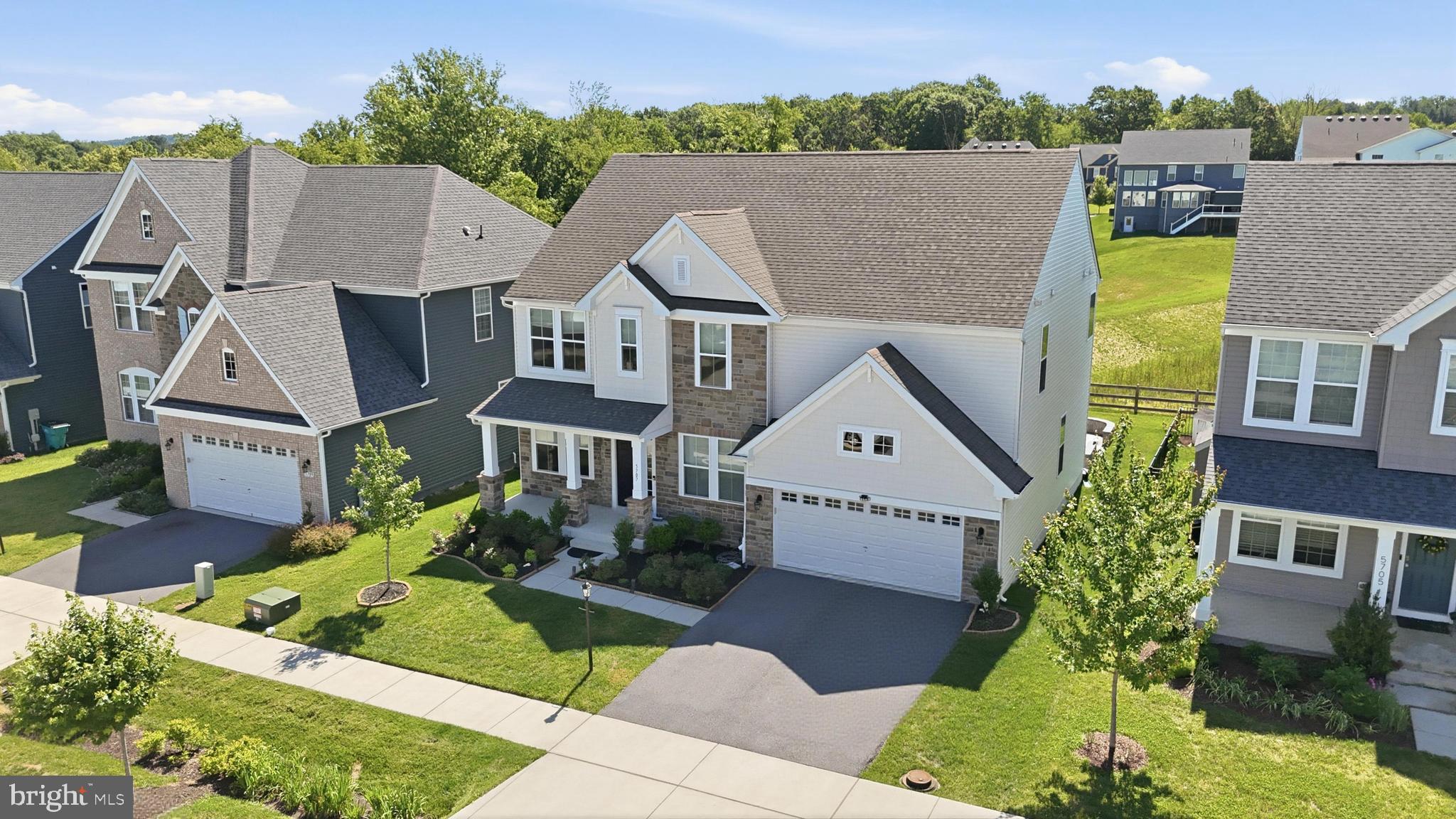 TALLYN RIDGE - Residential