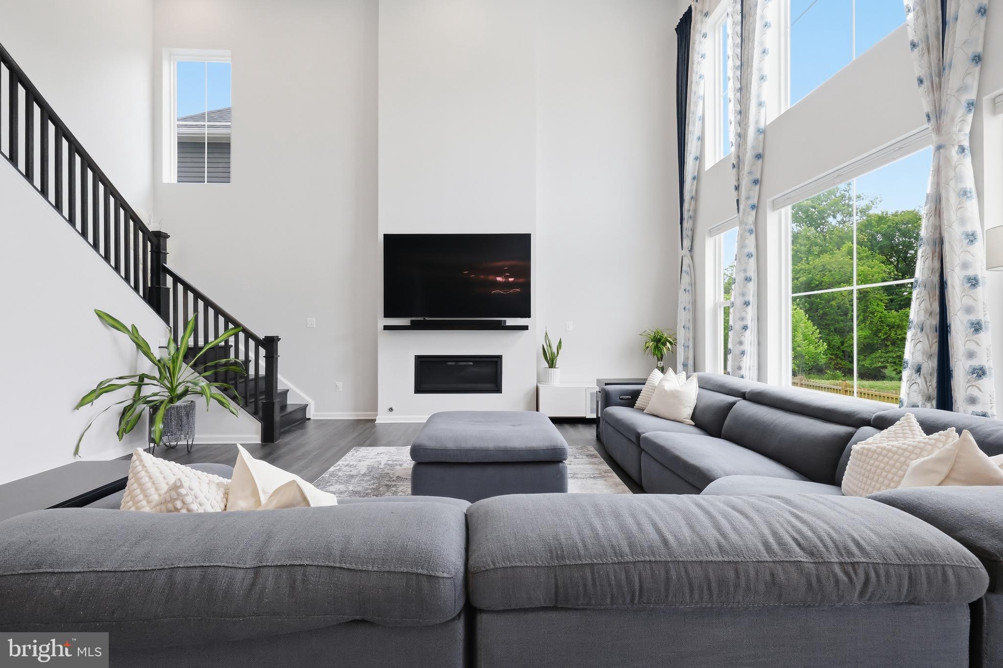 TALLYN RIDGE - Residential