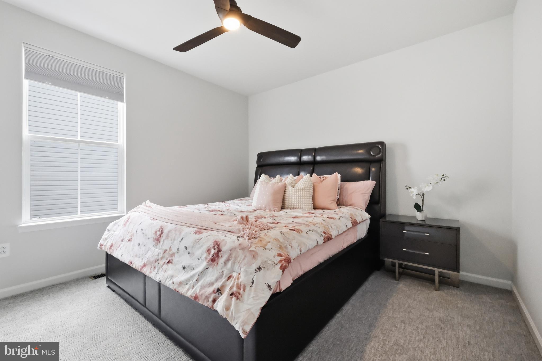 TALLYN RIDGE - Residential