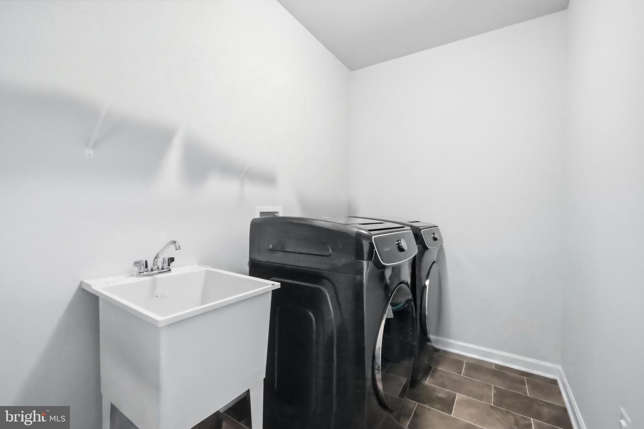 TALLYN RIDGE - Residential