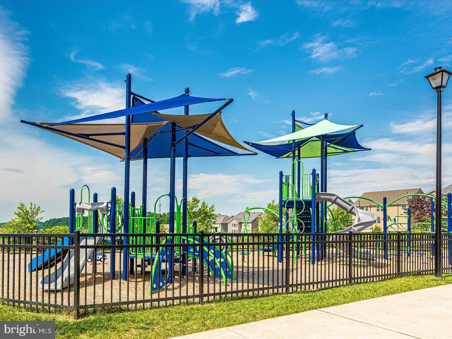 TALLYN RIDGE - Residential