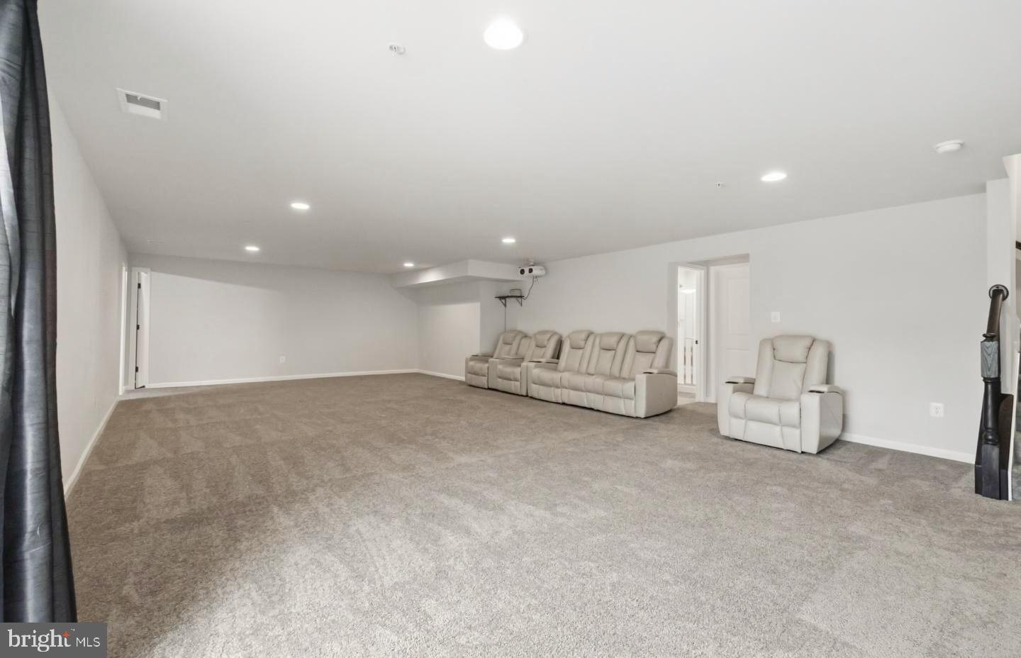 TALLYN RIDGE - Residential