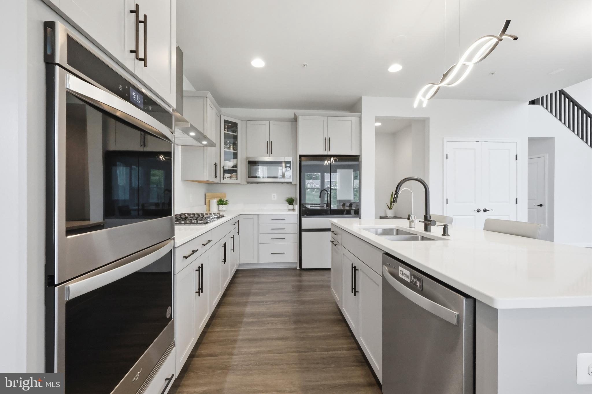 TALLYN RIDGE - Residential