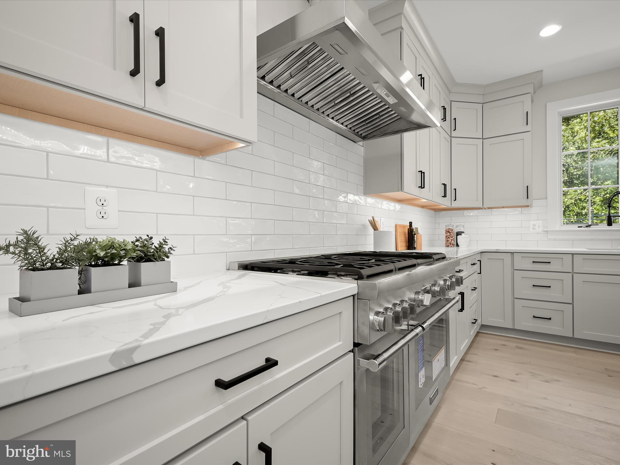 WHEATLEY HILLS - Residential