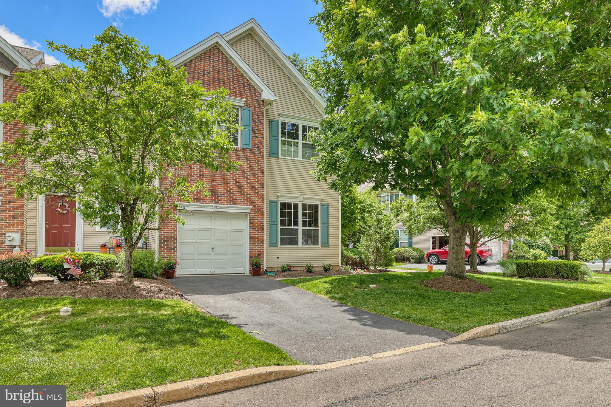 HERITAGE HILLS - Residential