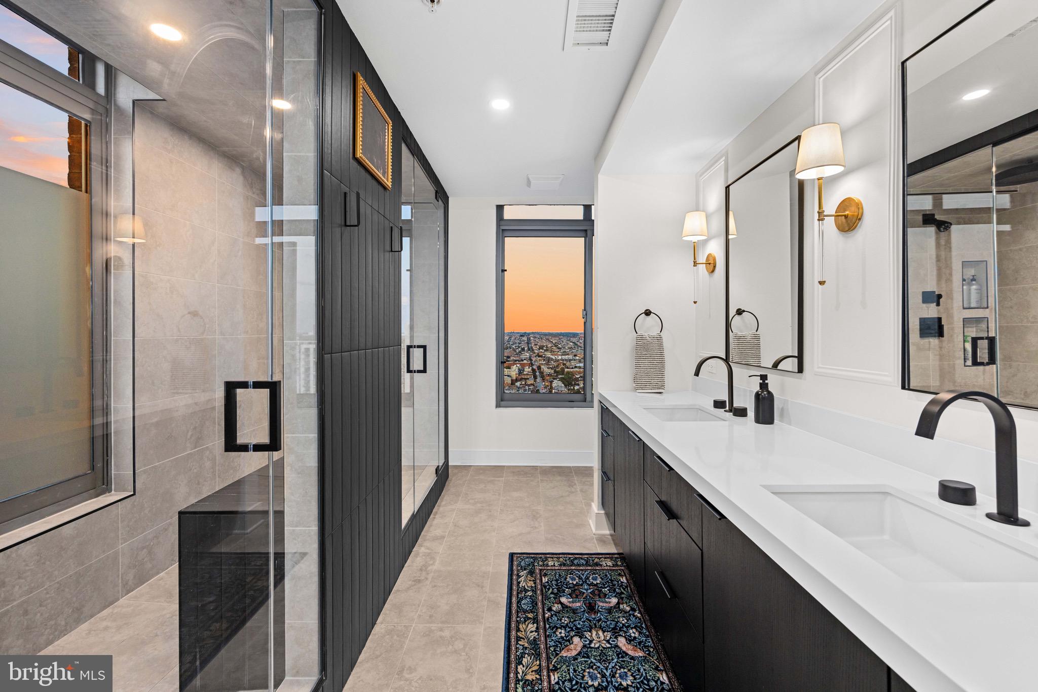 HARBOR EAST - Residential