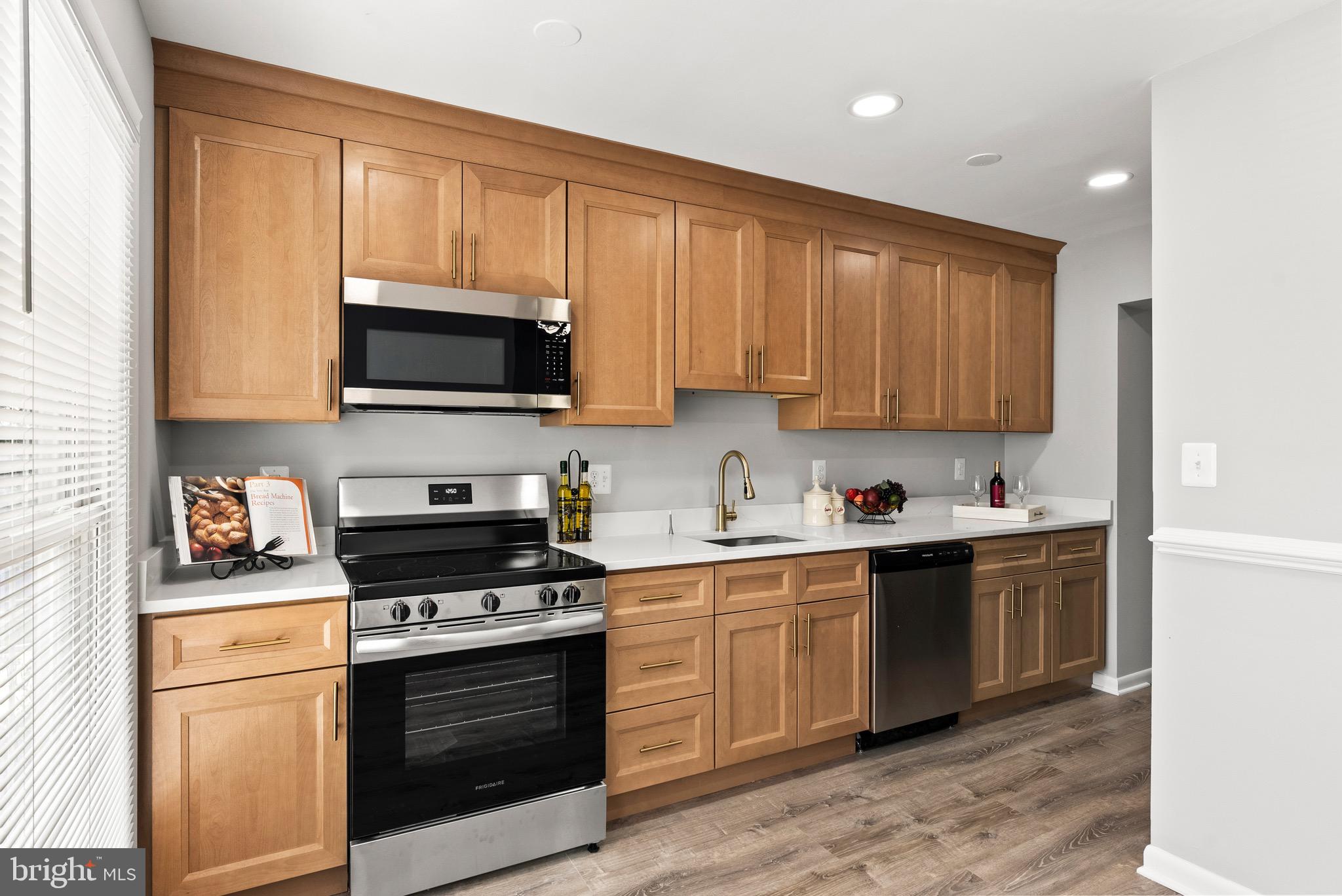 FRANKLIN RIDGE TOWNHOUSE - Residential