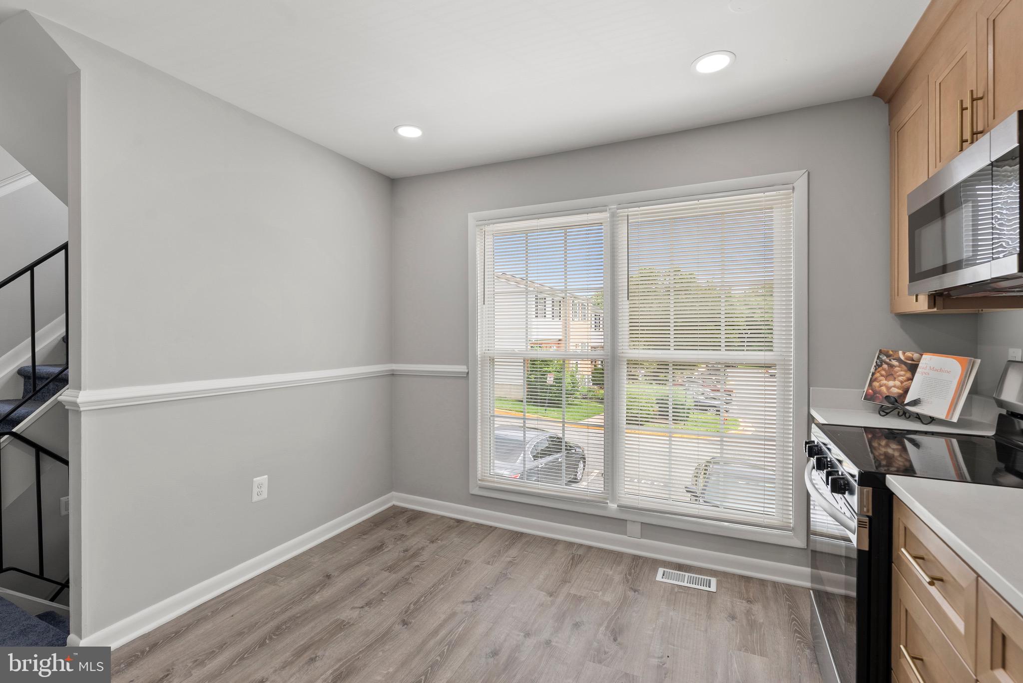 FRANKLIN RIDGE TOWNHOUSE - Residential