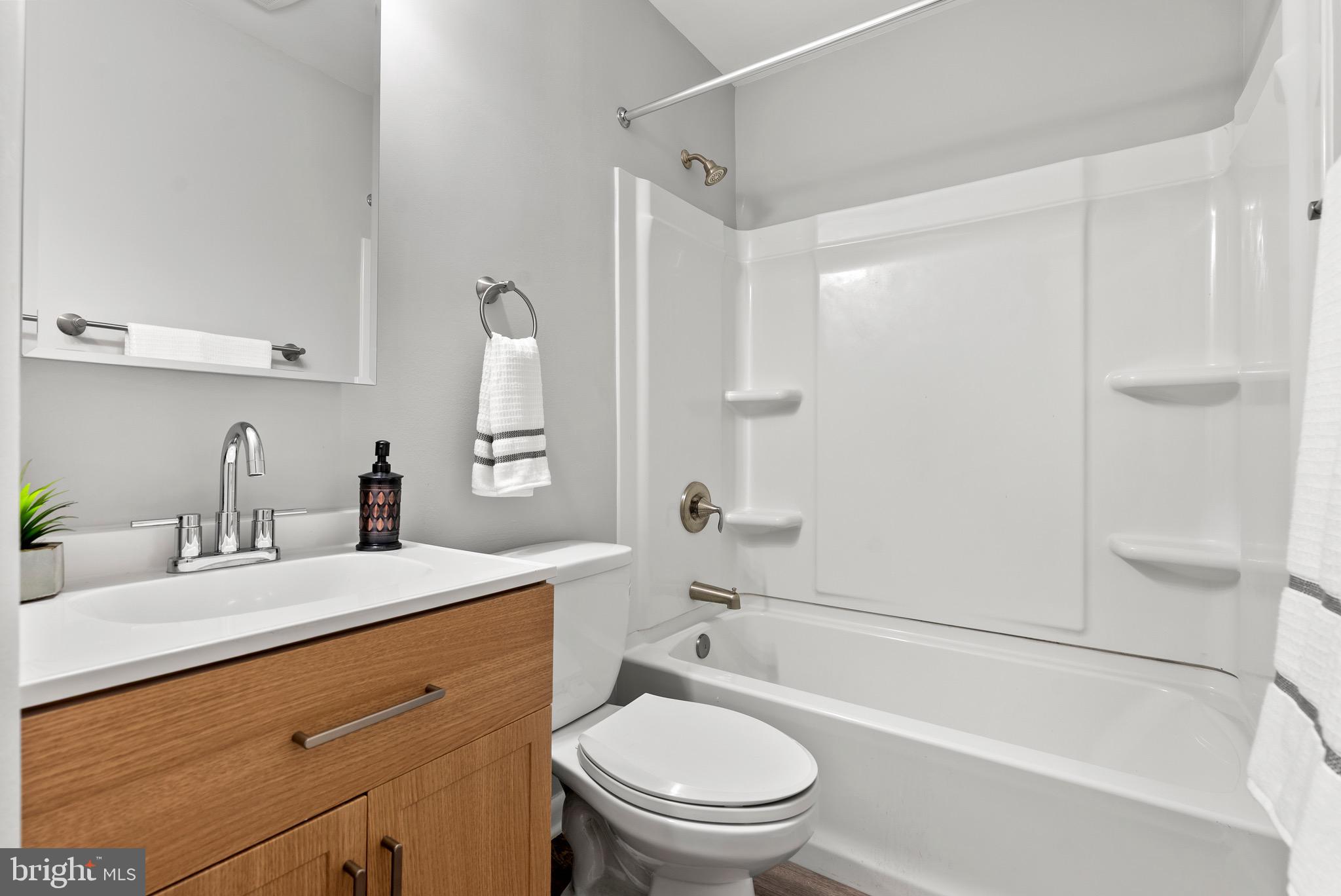 FRANKLIN RIDGE TOWNHOUSE - Residential