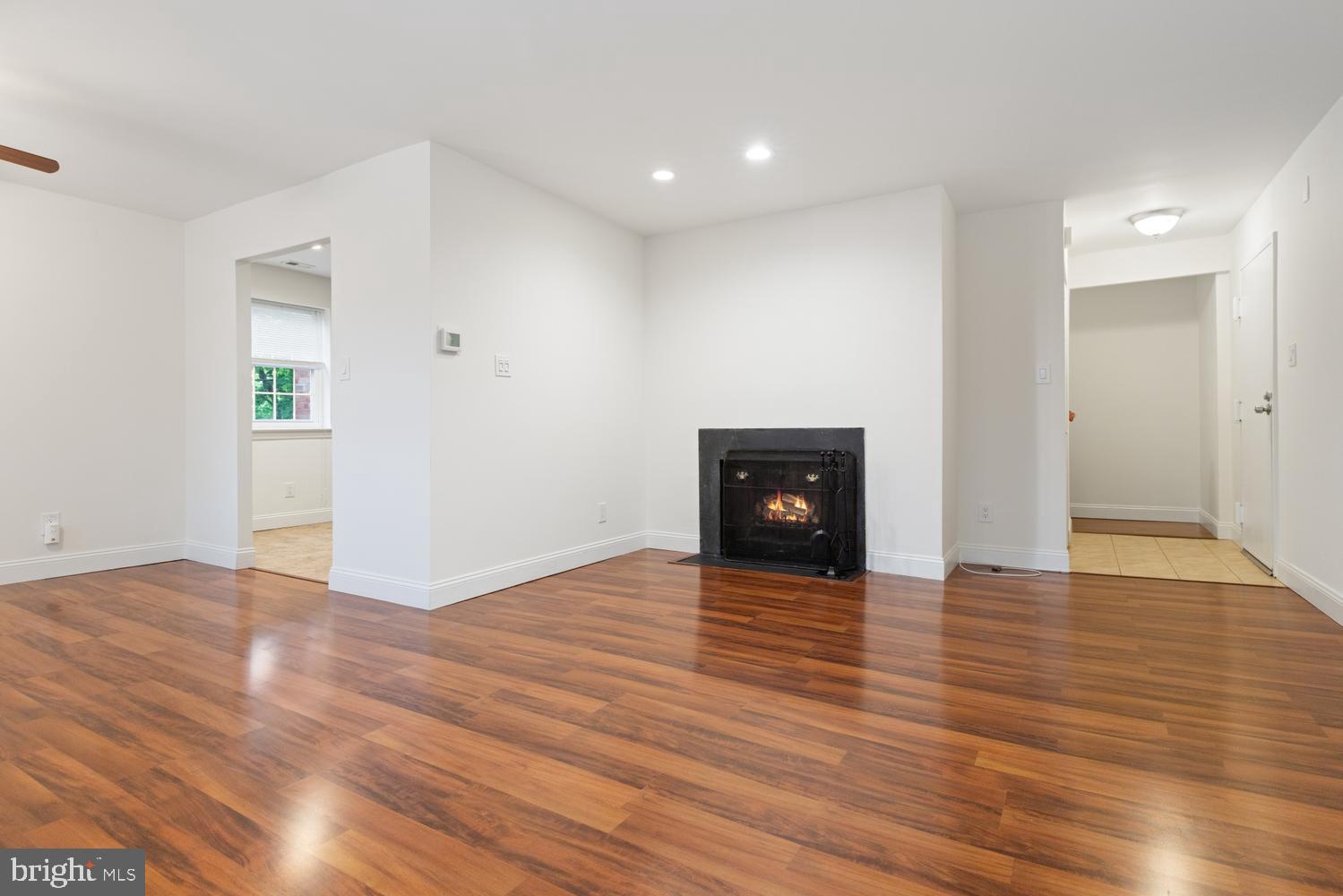 EAST FALLS - Residential