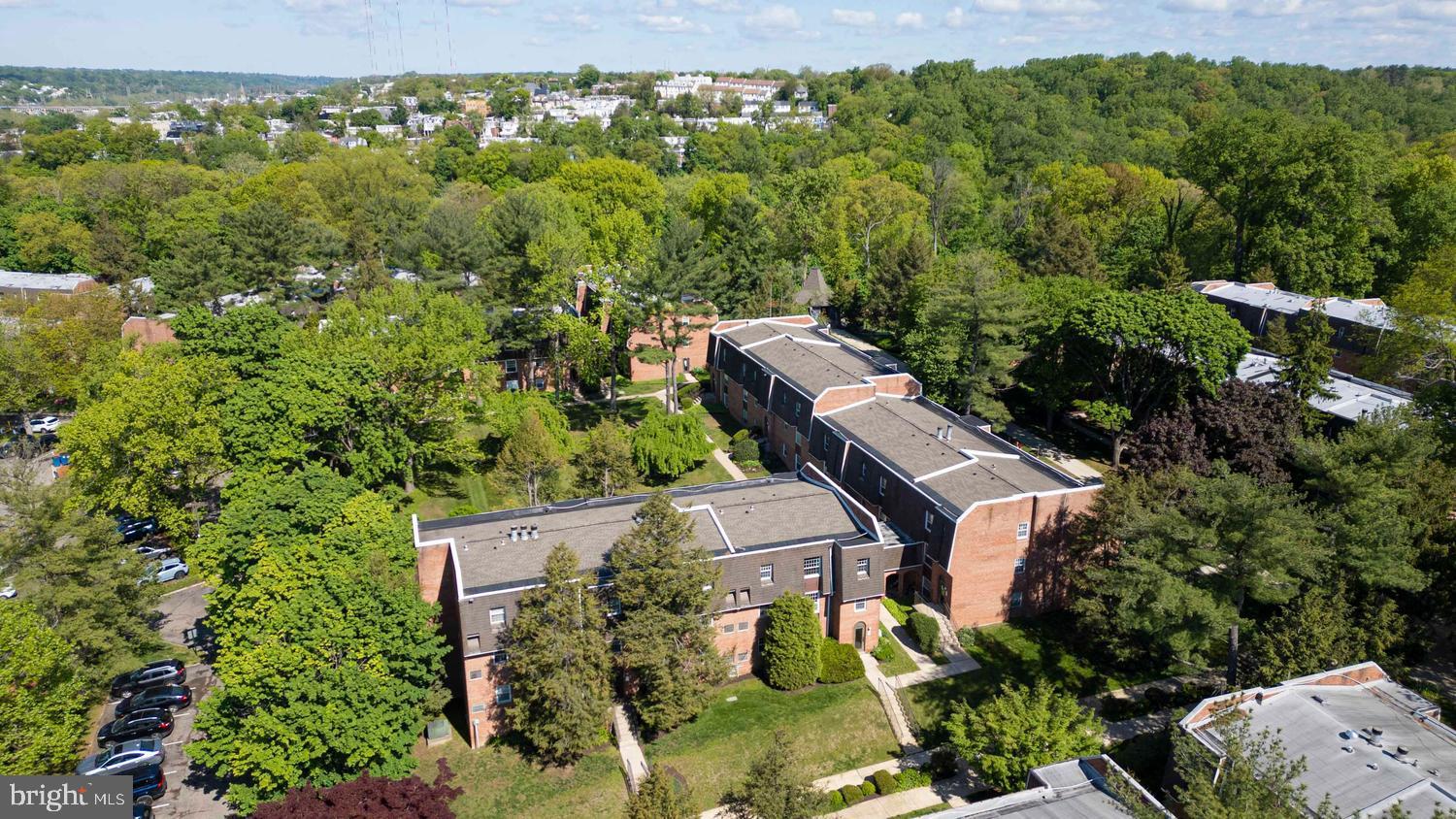 EAST FALLS - Residential