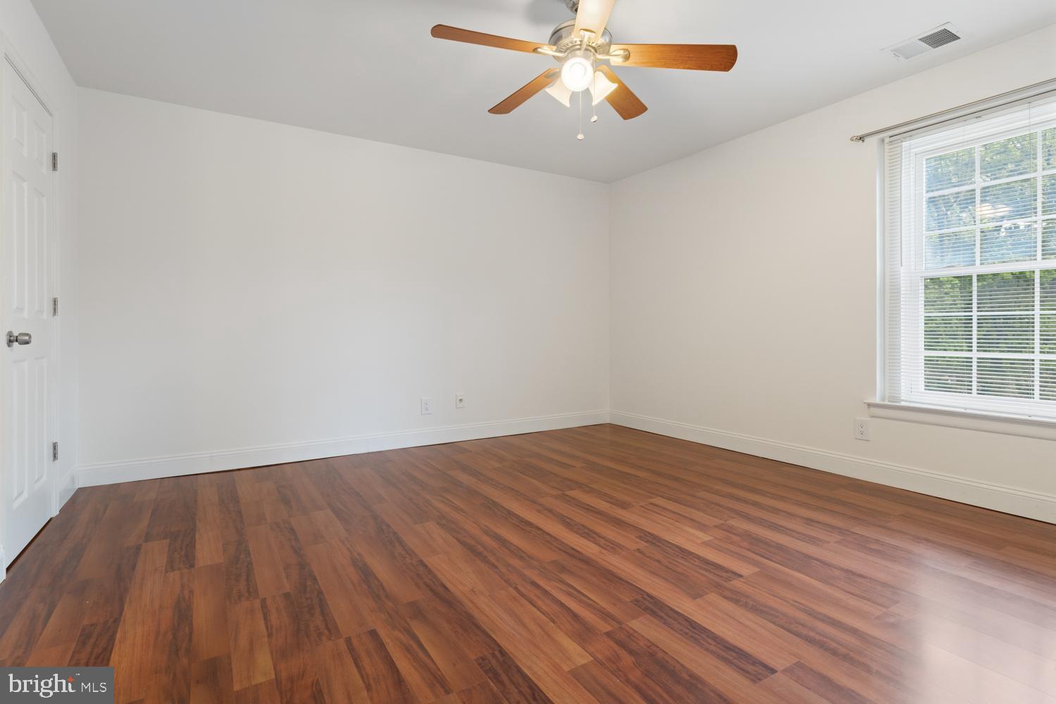 EAST FALLS - Residential