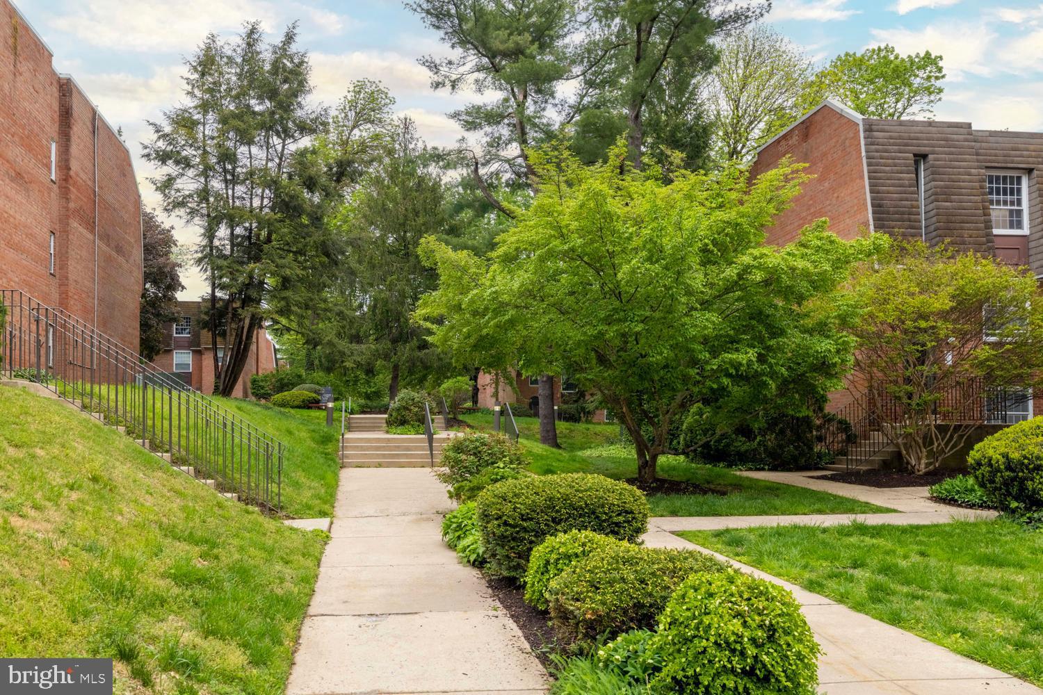 EAST FALLS - Residential