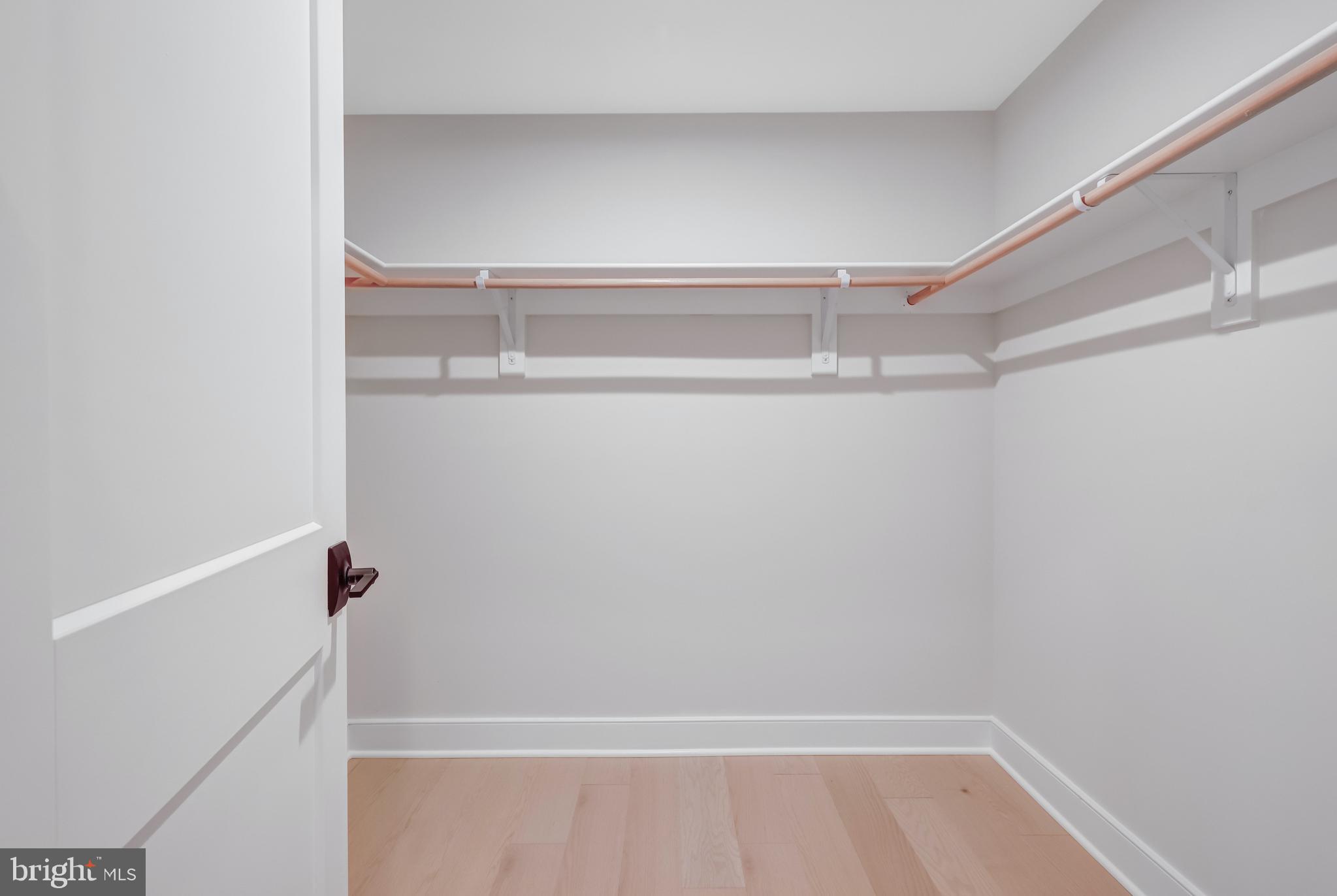 VIENNA WOODS - Residential