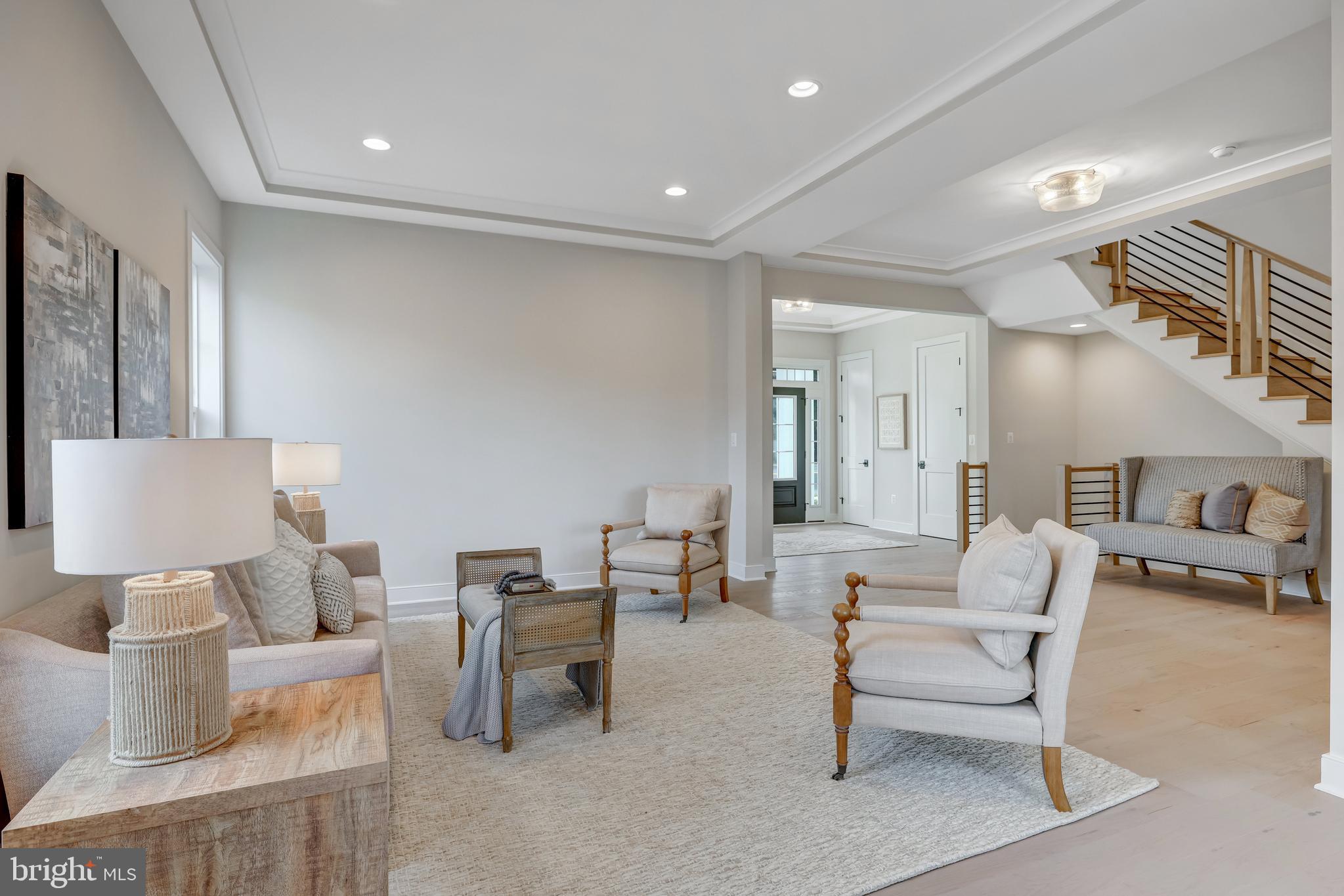 VIENNA WOODS - Residential