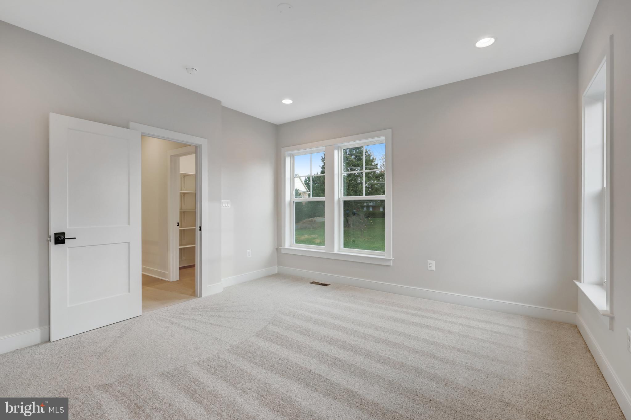 VIENNA WOODS - Residential