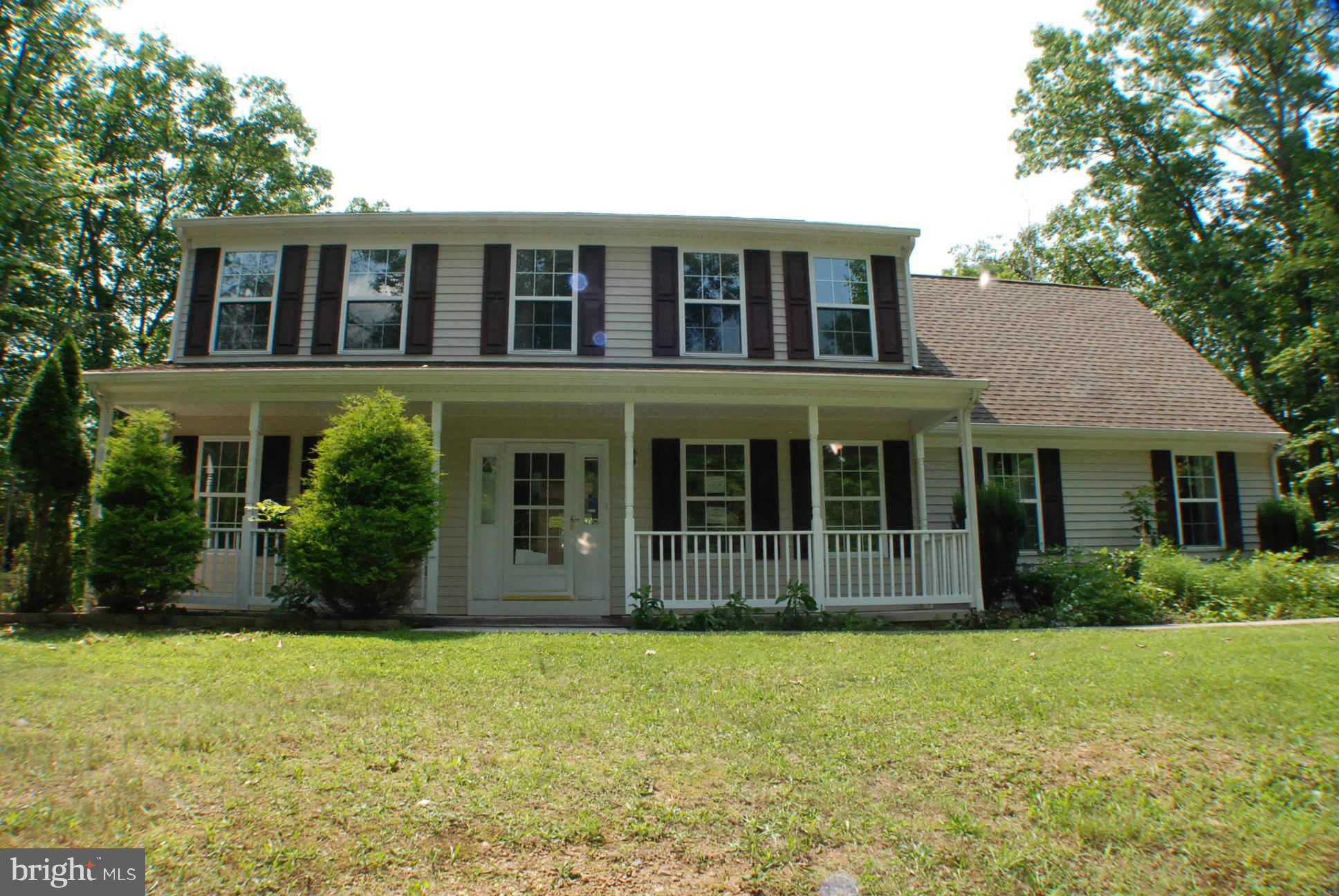 COUNTRY ACRES - Residential