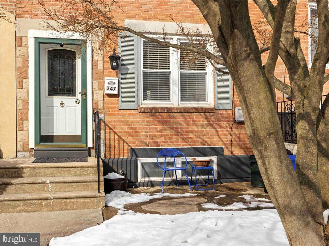 Nestled close by the natural beauty of Wissahickon Park, this charming home at 347 W Salaignac St offers the perfect blend of tranquility and convenience. Step outside your door and into a walker's paradise with four park entrances within a ten-minute stroll. Explore miles of scenic trails, bike paths, and hidden waterfalls, all right at your doorstep.
Craving a delicious treat after your morning jog? No problem! Swing by C&C Creamery on Ridge Avenue for a scoop of their famous ice cream, or indulge in a legendary cheesesteak at Dalessandro's or Chubby's, both just a 15-minute walk away.
Need a caffeine fix? Unity Java, with its irresistible baked goods, is your go-to spot, just around the corner. And for those DIY projects, Stanley's TrueValue Hardware, one of the city's best, is a stone's throw away, ready to equip you with any tool imaginable.
Commuting is a breeze with multiple Septa bus routes providing quick access to Center City, Andorra, Germantown, and West Philadelphia. The express Route 27 whisks you to Center City in just 20 minutes, while the Wissahickon transfer station offers even more options to various parts of the city.
Yearning for a vibrant nightlife? Downtown Manayunk is just a short bus ride or a 10-minute walk away, where you can enjoy delicious food at Goat's Beard or craft beers at Manayunk Brewing Company. Plus, the Manayunk Bridge Trail connects you to the East Coast Greenway, opening up endless biking and exploration possibilities.
This isn't just a house; it's a lifestyle. This active neighborhood boasts a thriving community with groups for every interest, from running and hiking to parents' gatherings and park cleanups. There's even a large buy-nothing community, perfect for eco-conscious residents. With friendly faces and plenty of furry friends around, this is a place where you'll truly feel at home.