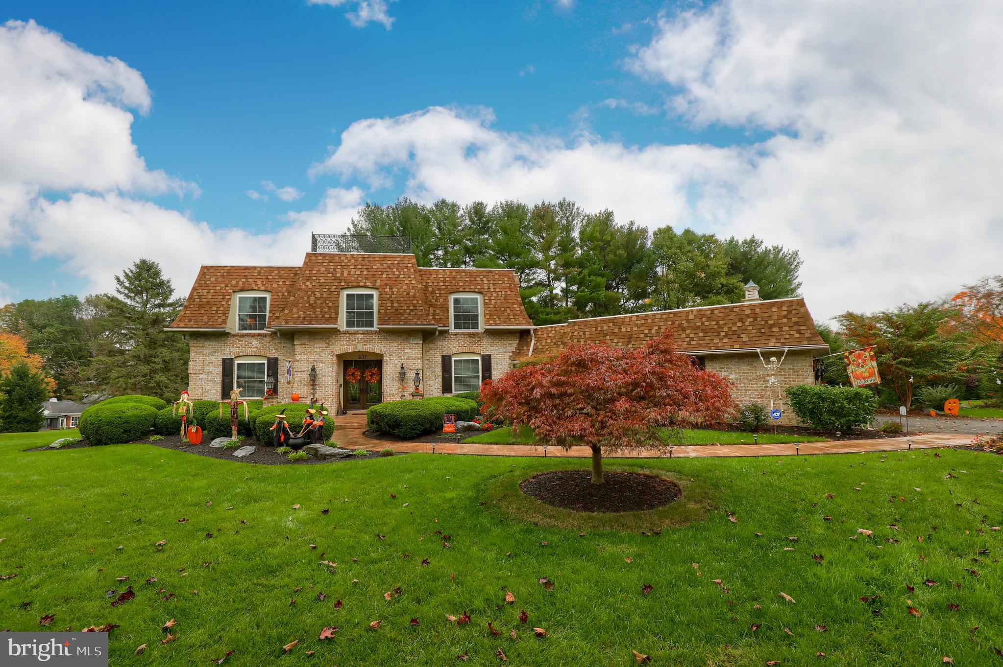 SCHOOL LANE HILLS - Residential