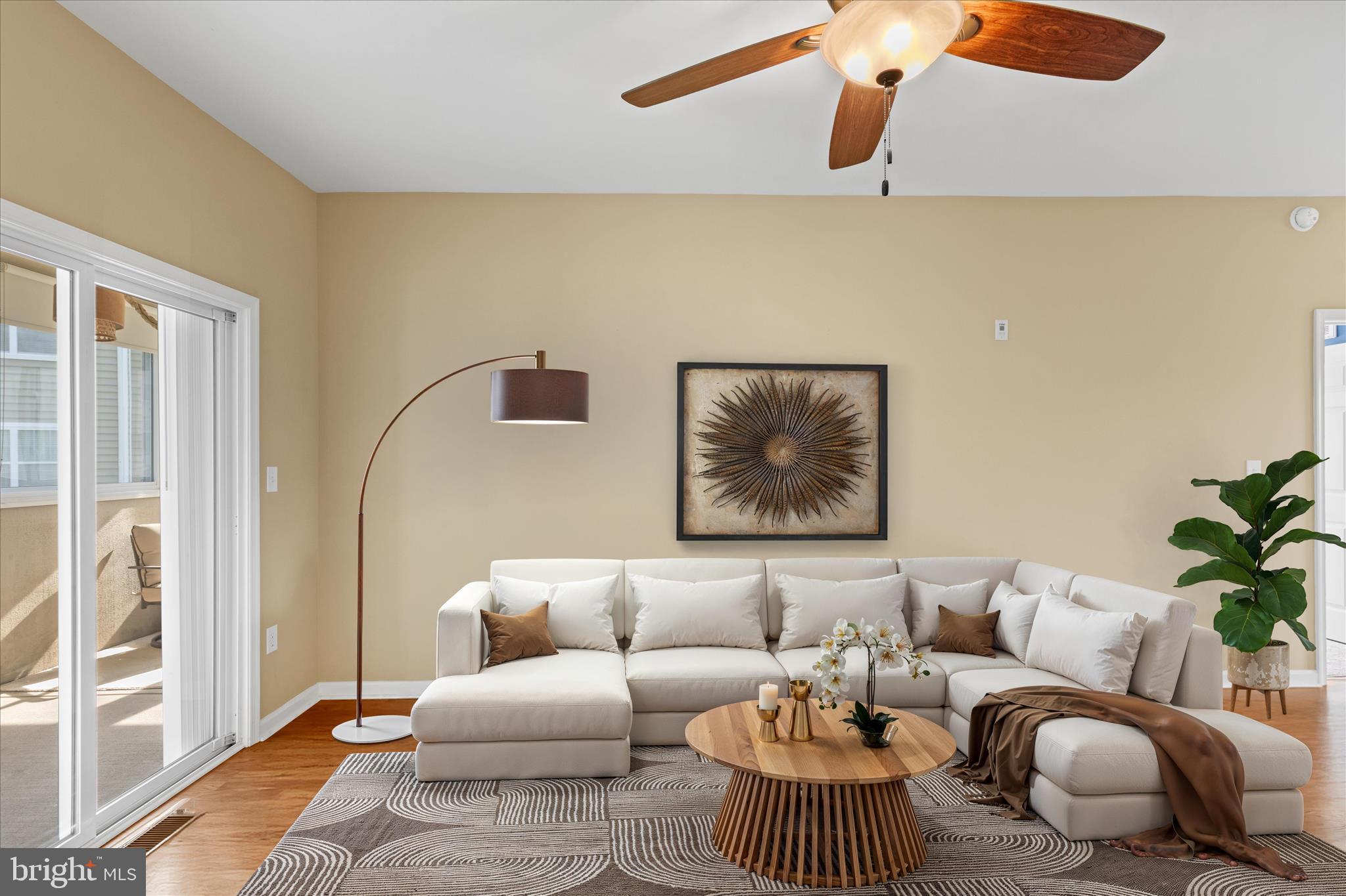 WOODS COVE - Residential