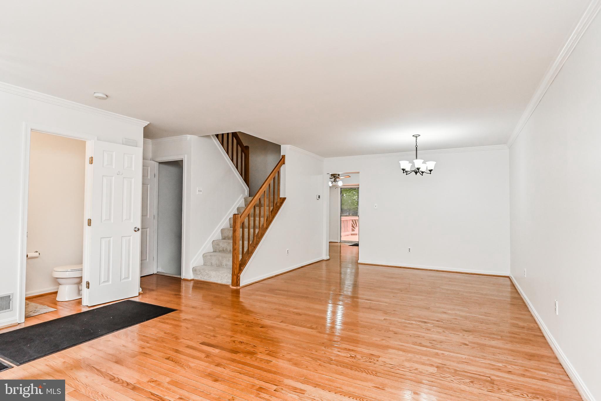 COMPTON VALLEY ESTATES - Residential Lease
