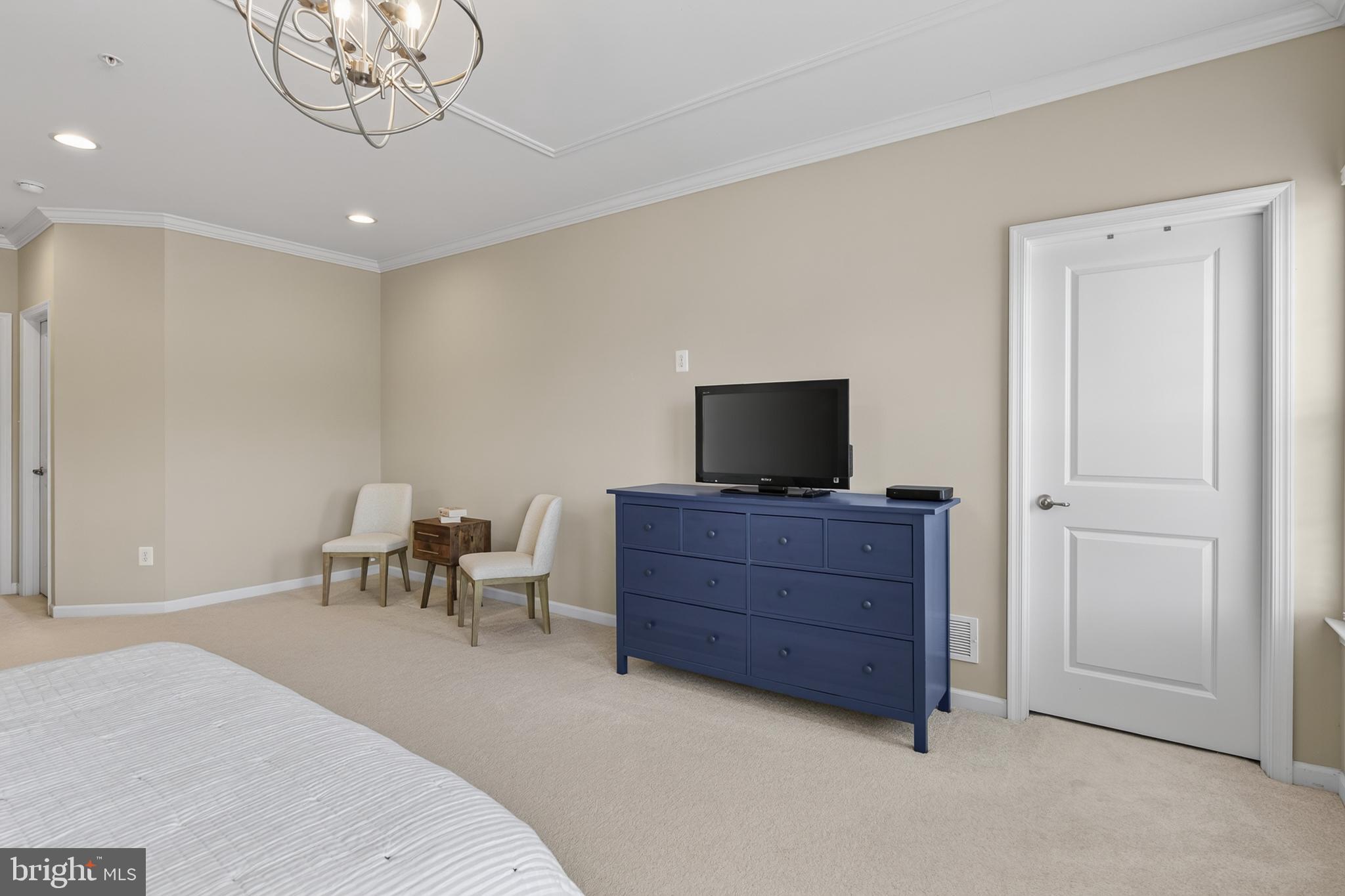 SOMERSET CONDO - Residential