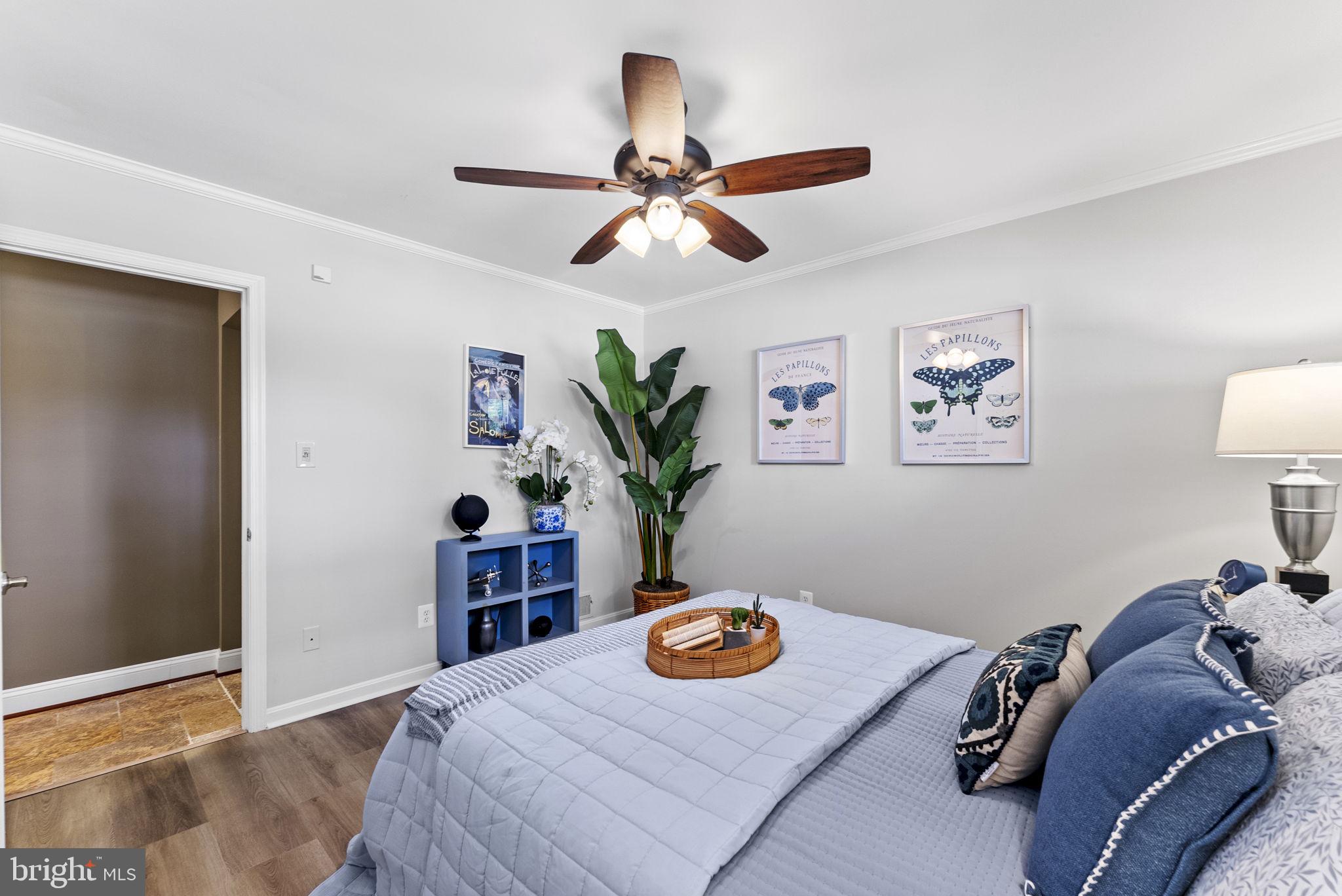 CRESTWOOD MANOR - Residential