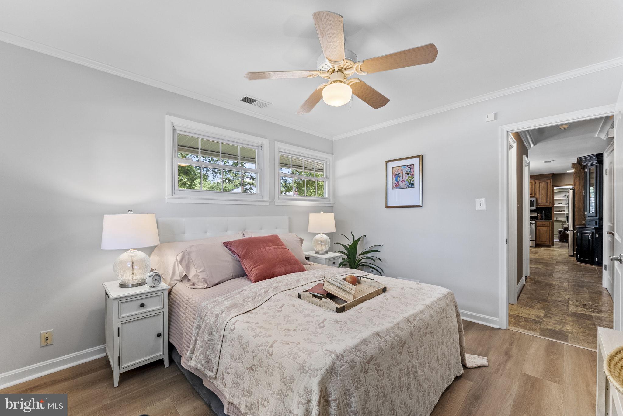 CRESTWOOD MANOR - Residential