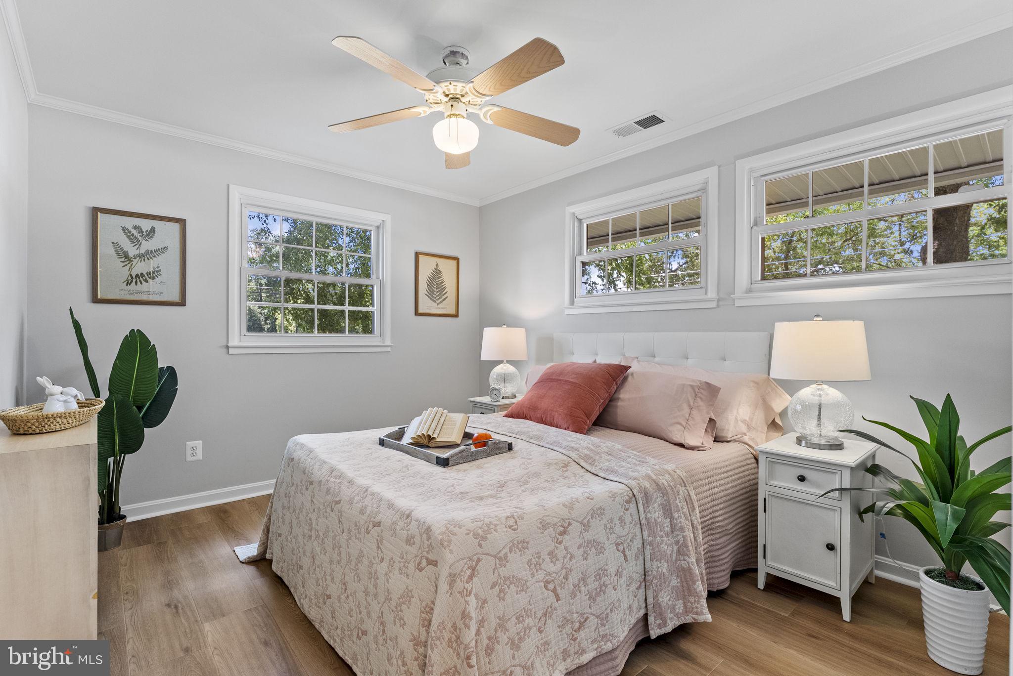 CRESTWOOD MANOR - Residential