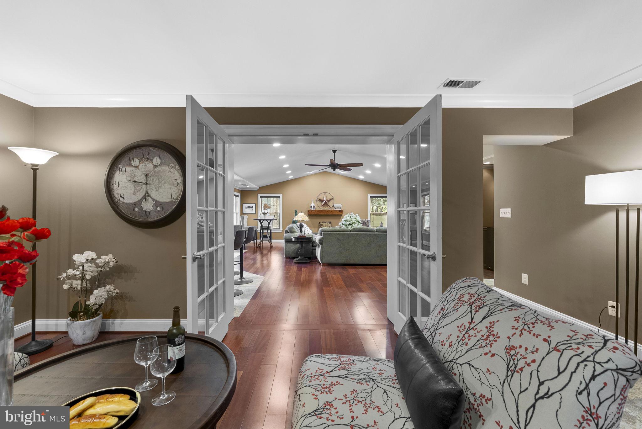 CRESTWOOD MANOR - Residential