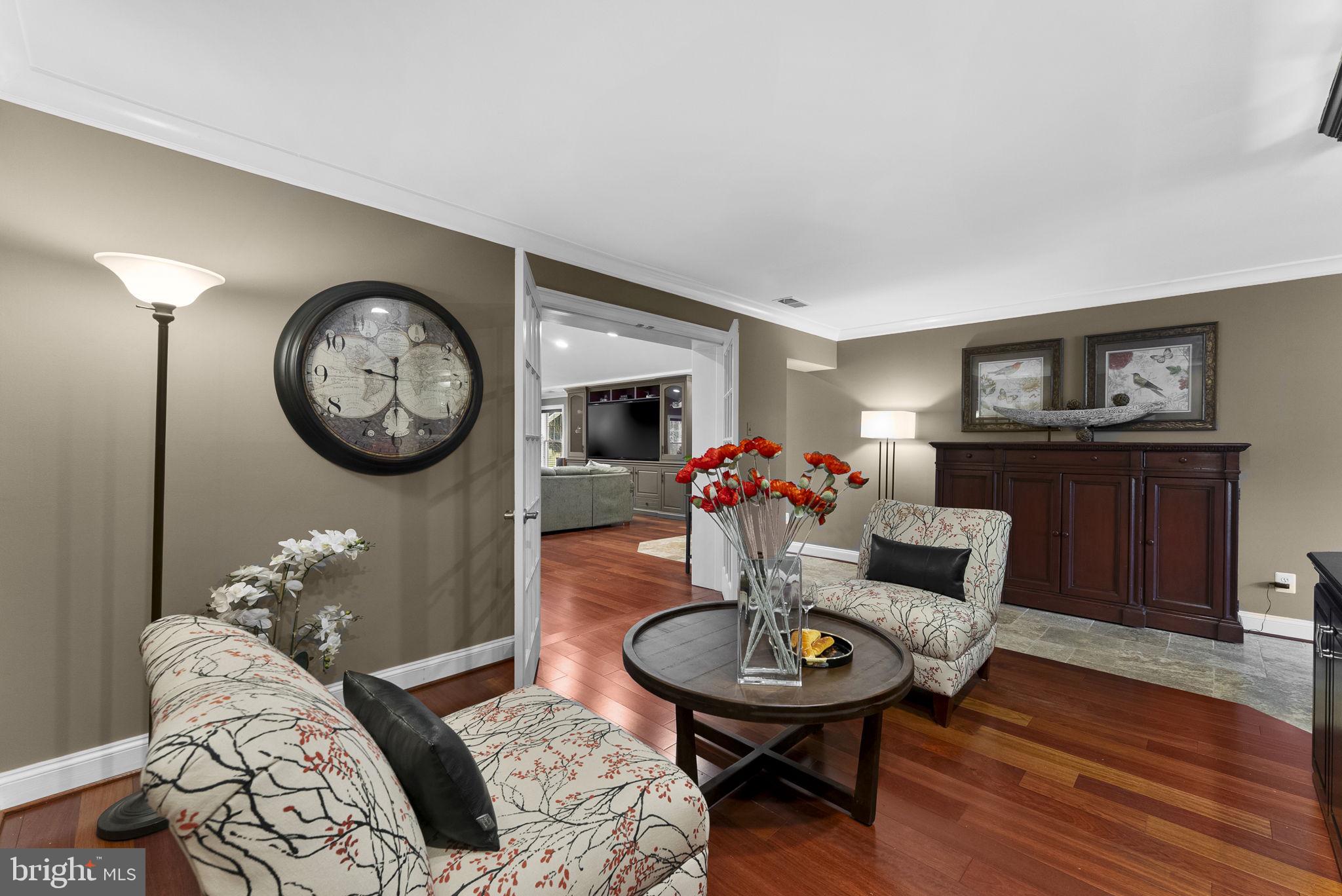 CRESTWOOD MANOR - Residential